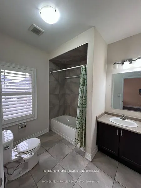 8 Arda Crescent