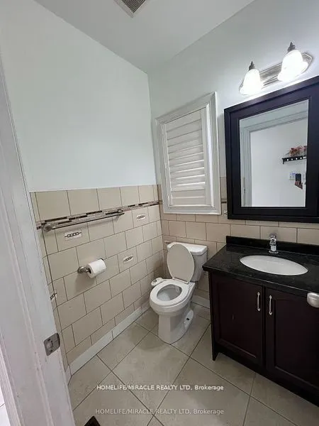 8 Arda Crescent