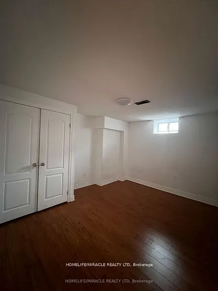 8 Arda Crescent