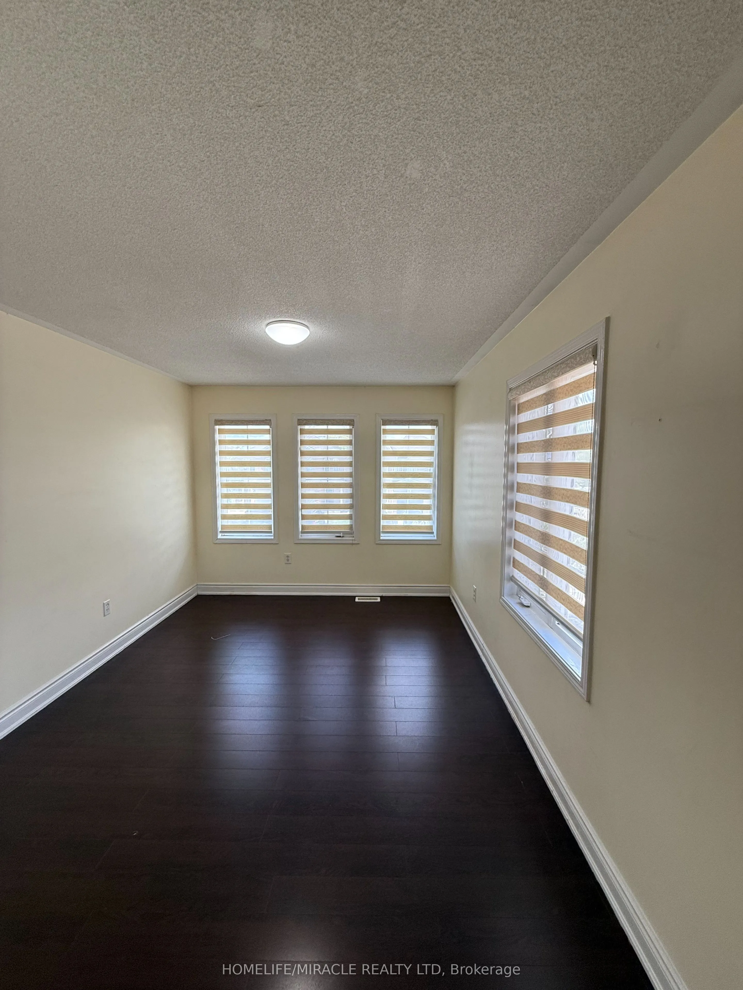 19 Garibaldi Drive
