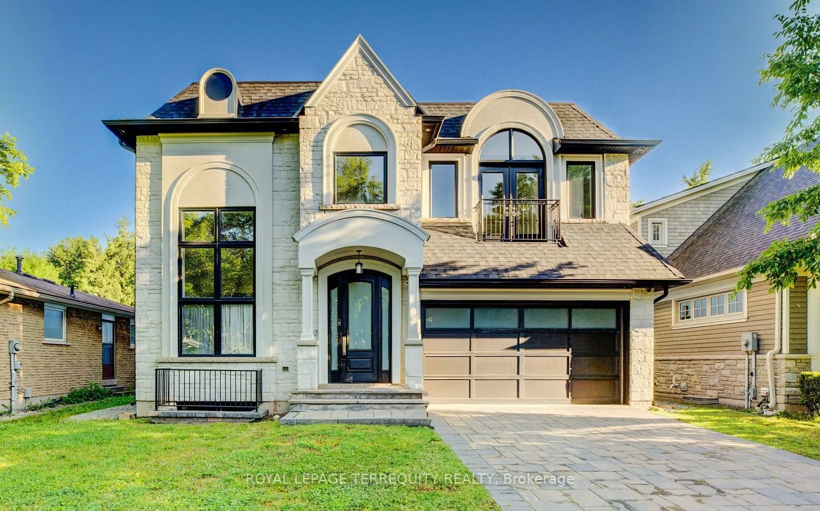 2457 Ventura Drive