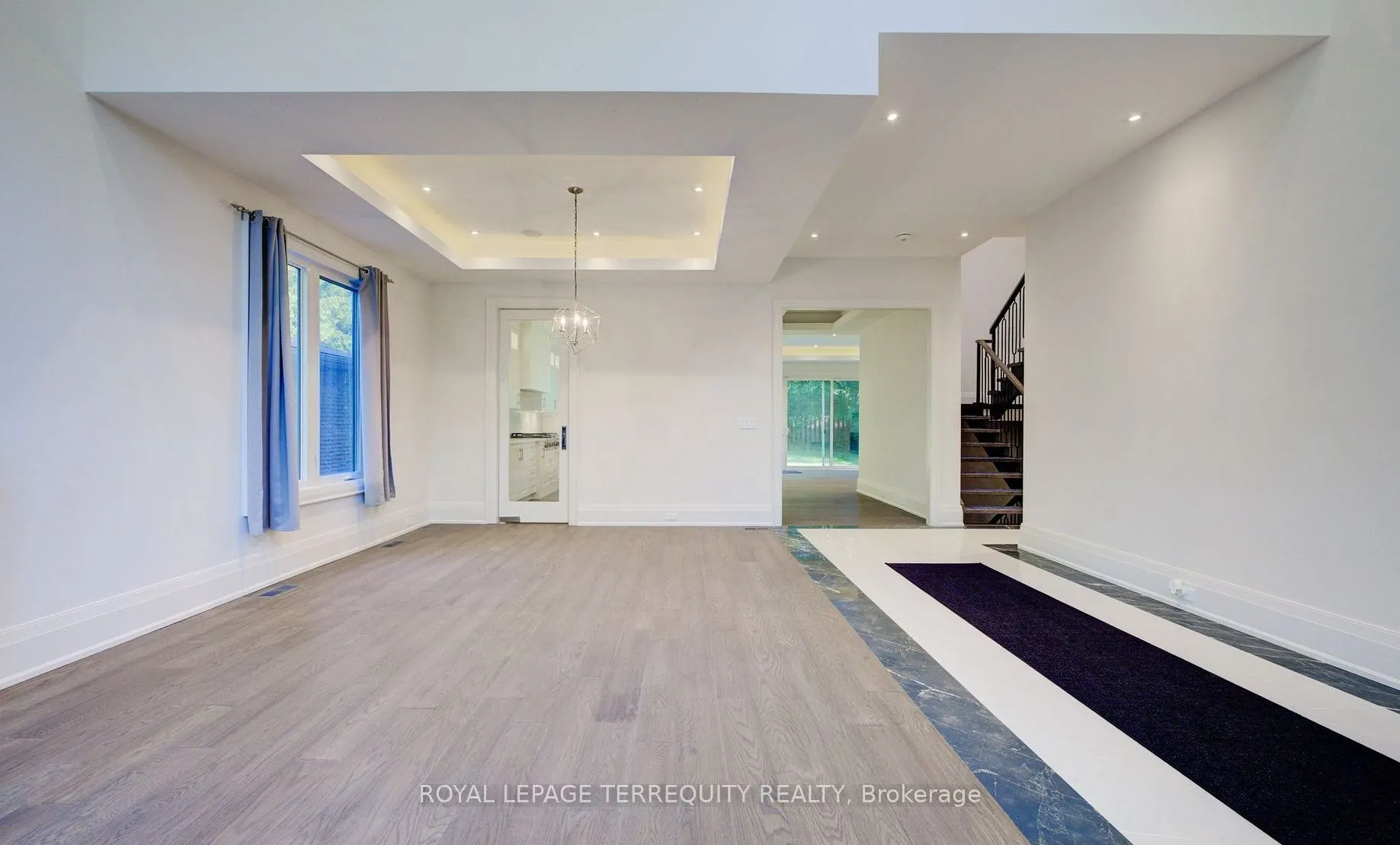 2457 Ventura Drive