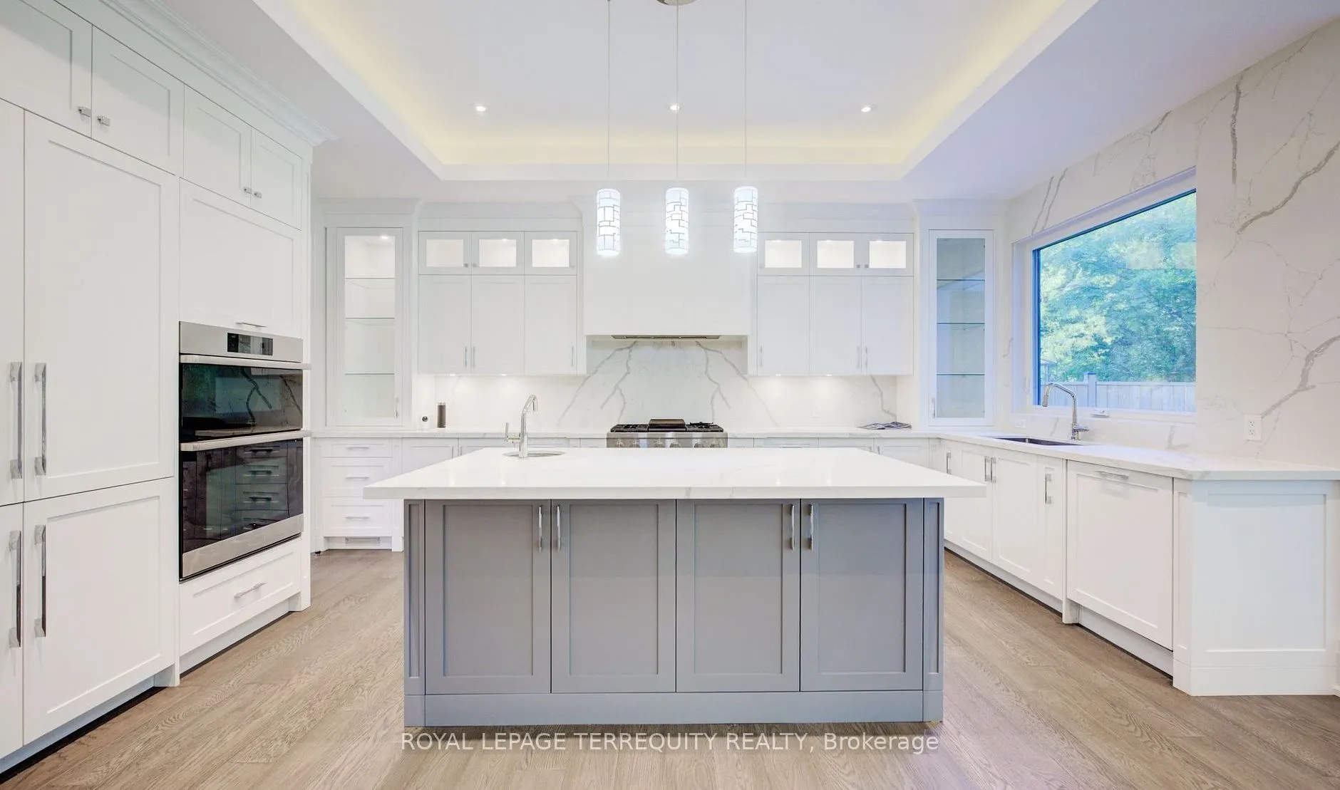 2457 Ventura Drive