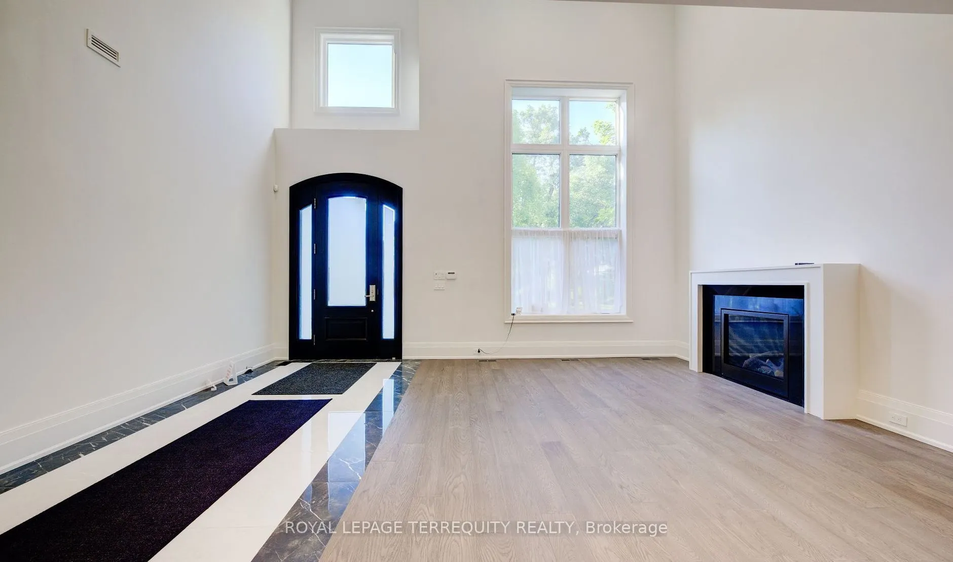 2457 Ventura Drive