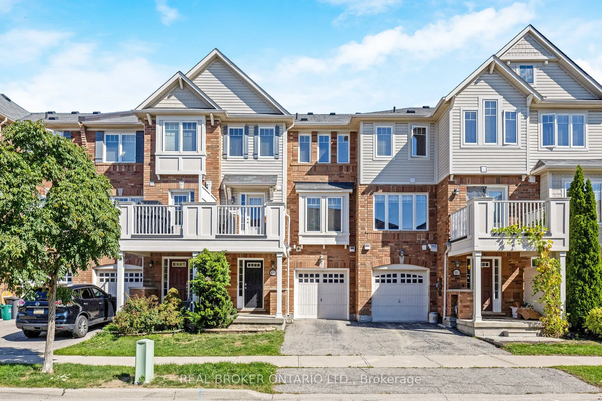 879 Willingdon Crescent