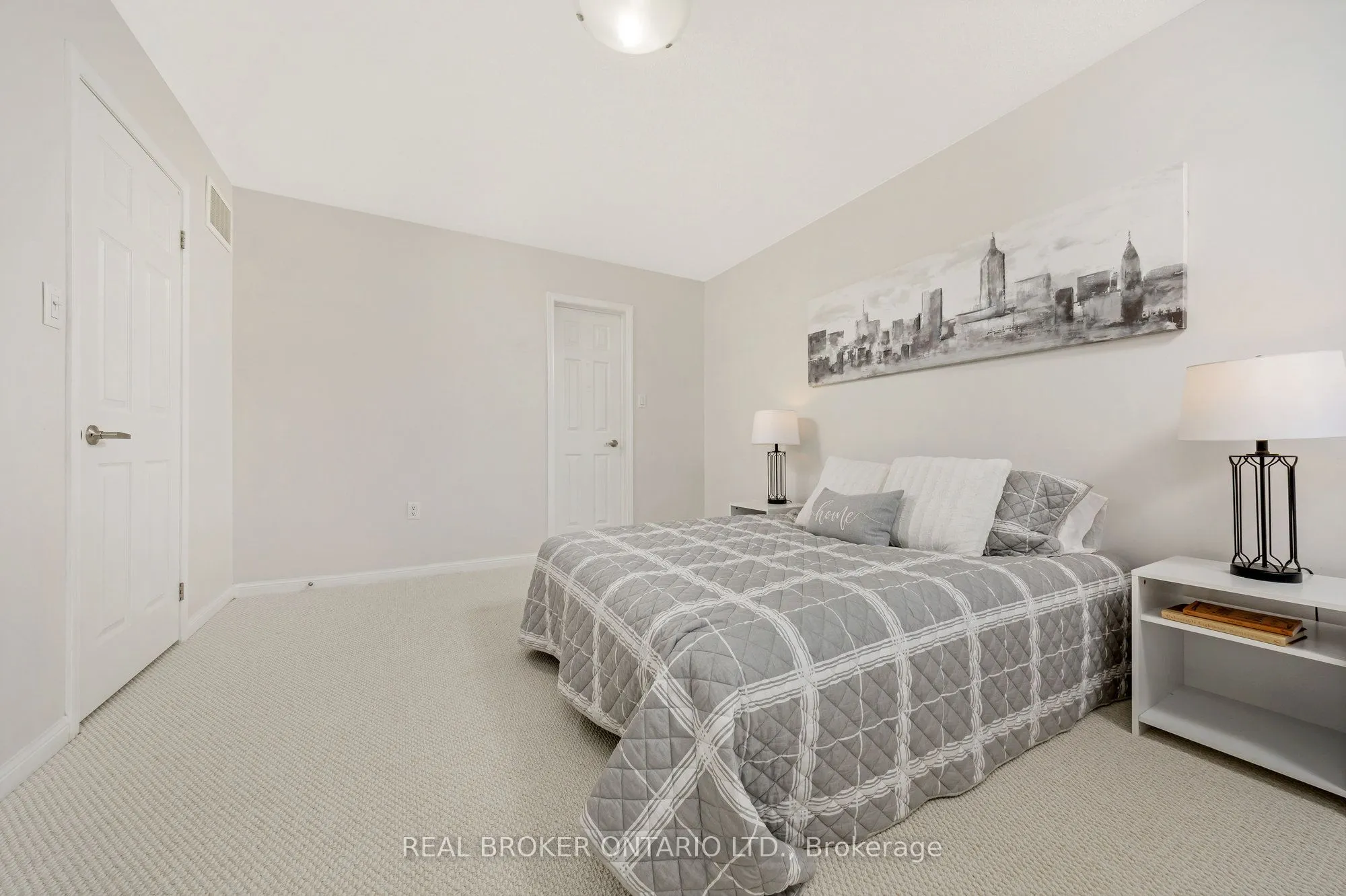 879 Willingdon Crescent