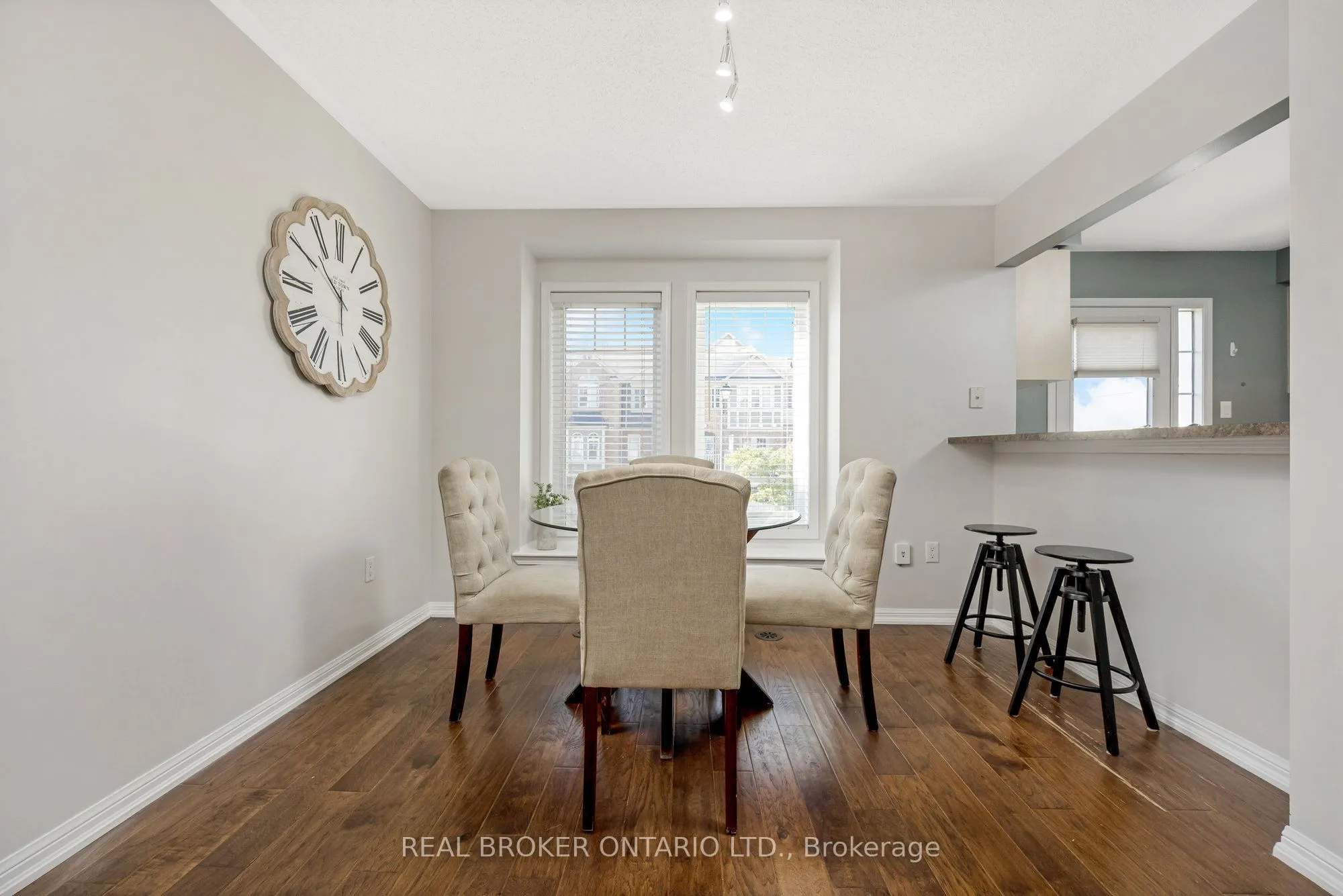 879 Willingdon Crescent