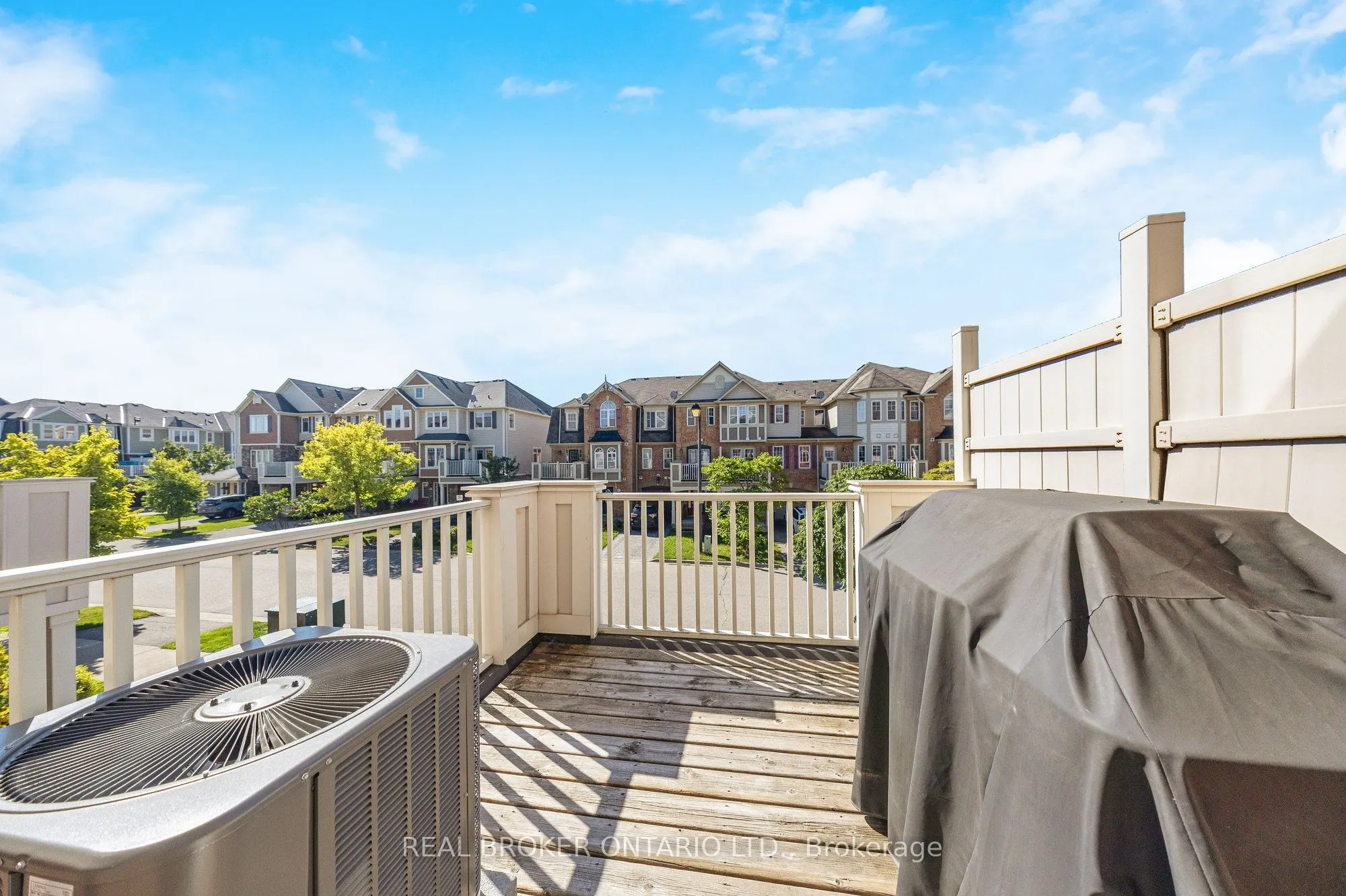 879 Willingdon Crescent