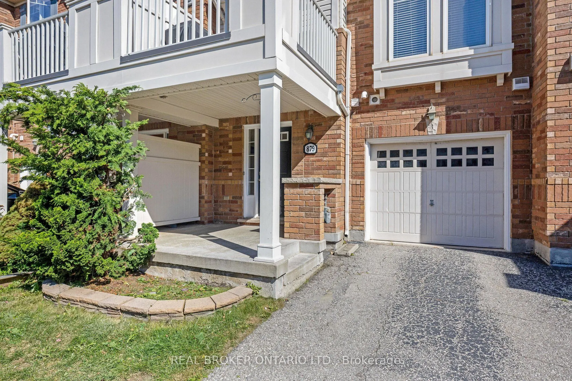 879 Willingdon Crescent