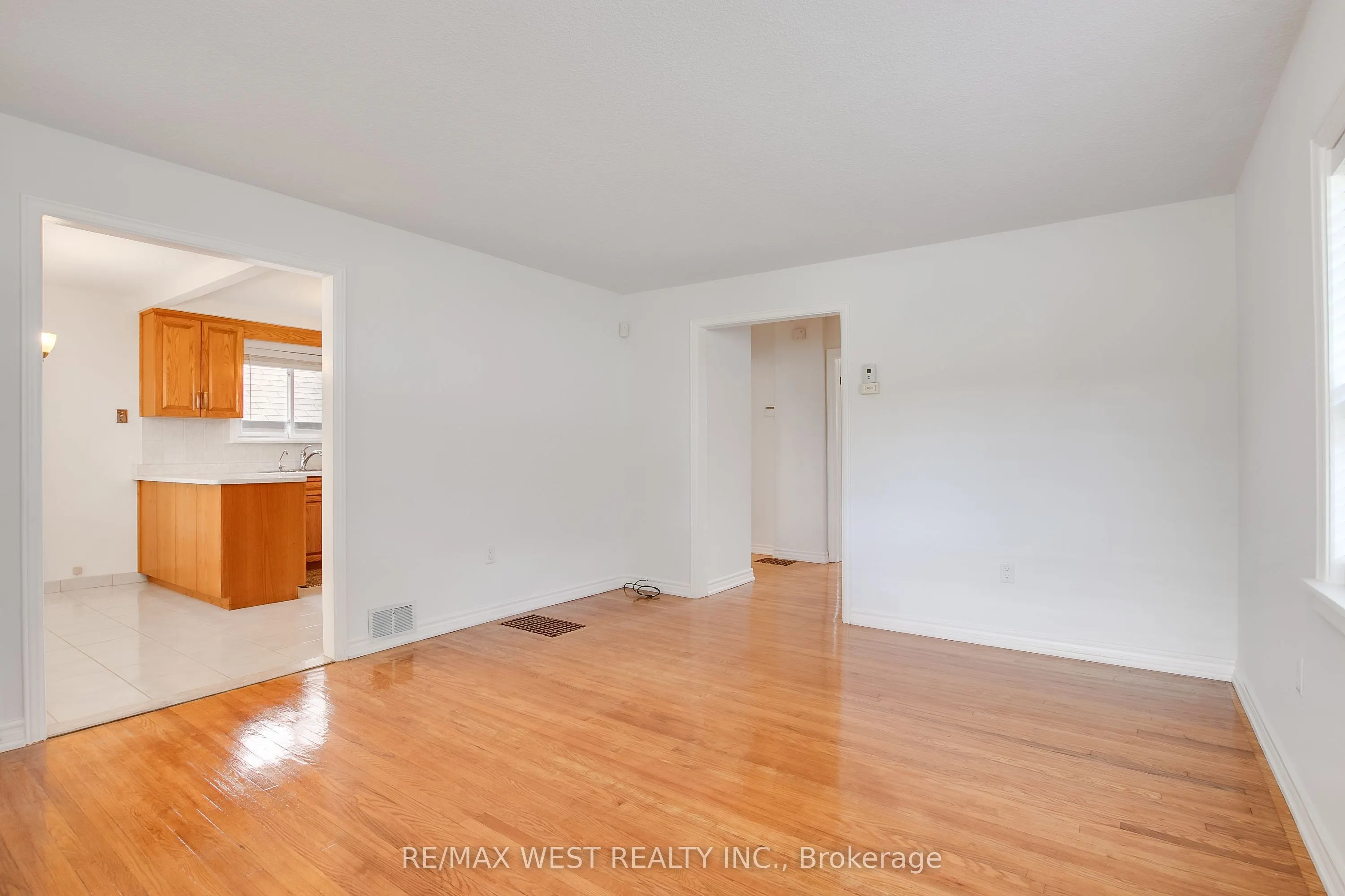 50 Larchmere Avenue
