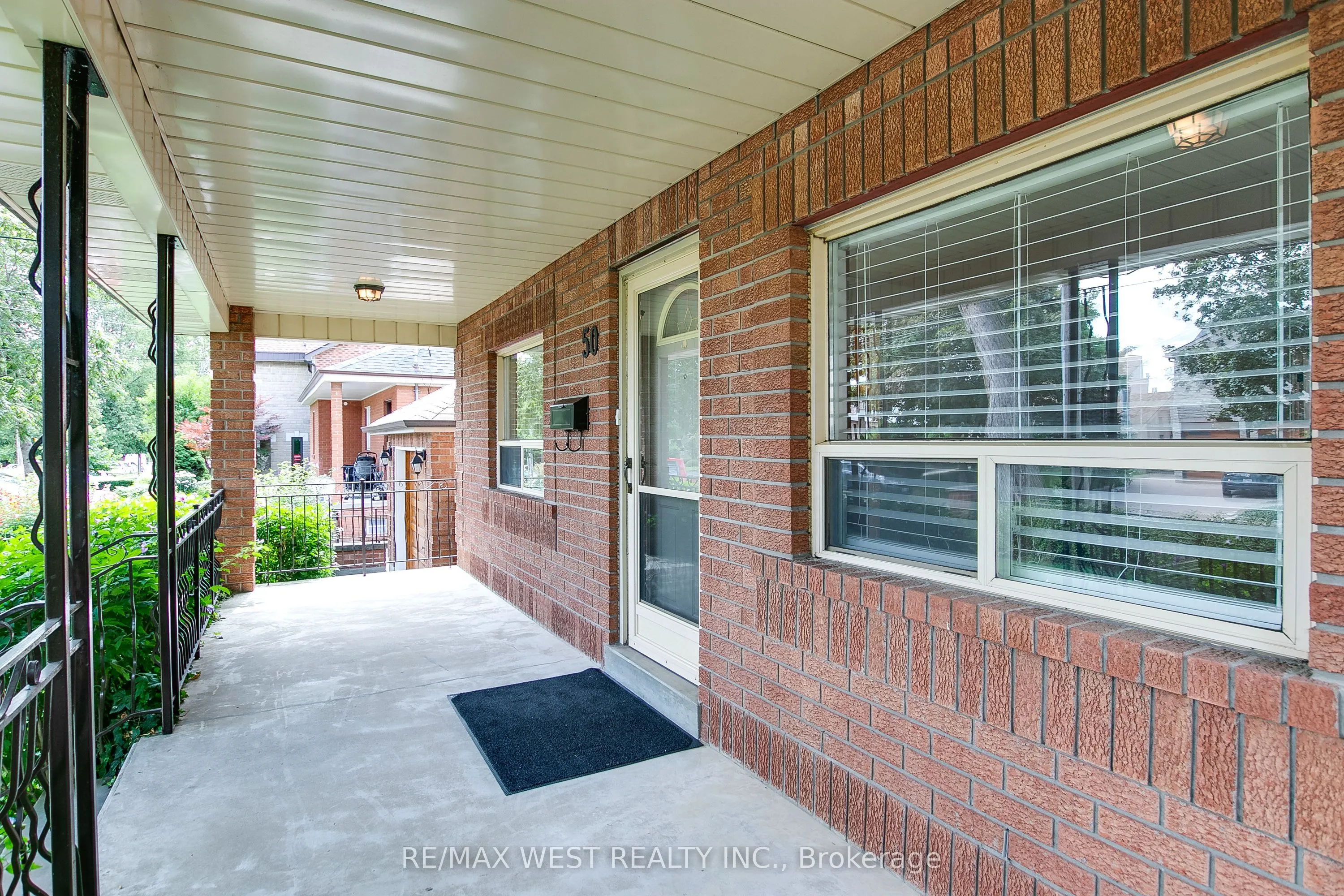 50 Larchmere Avenue