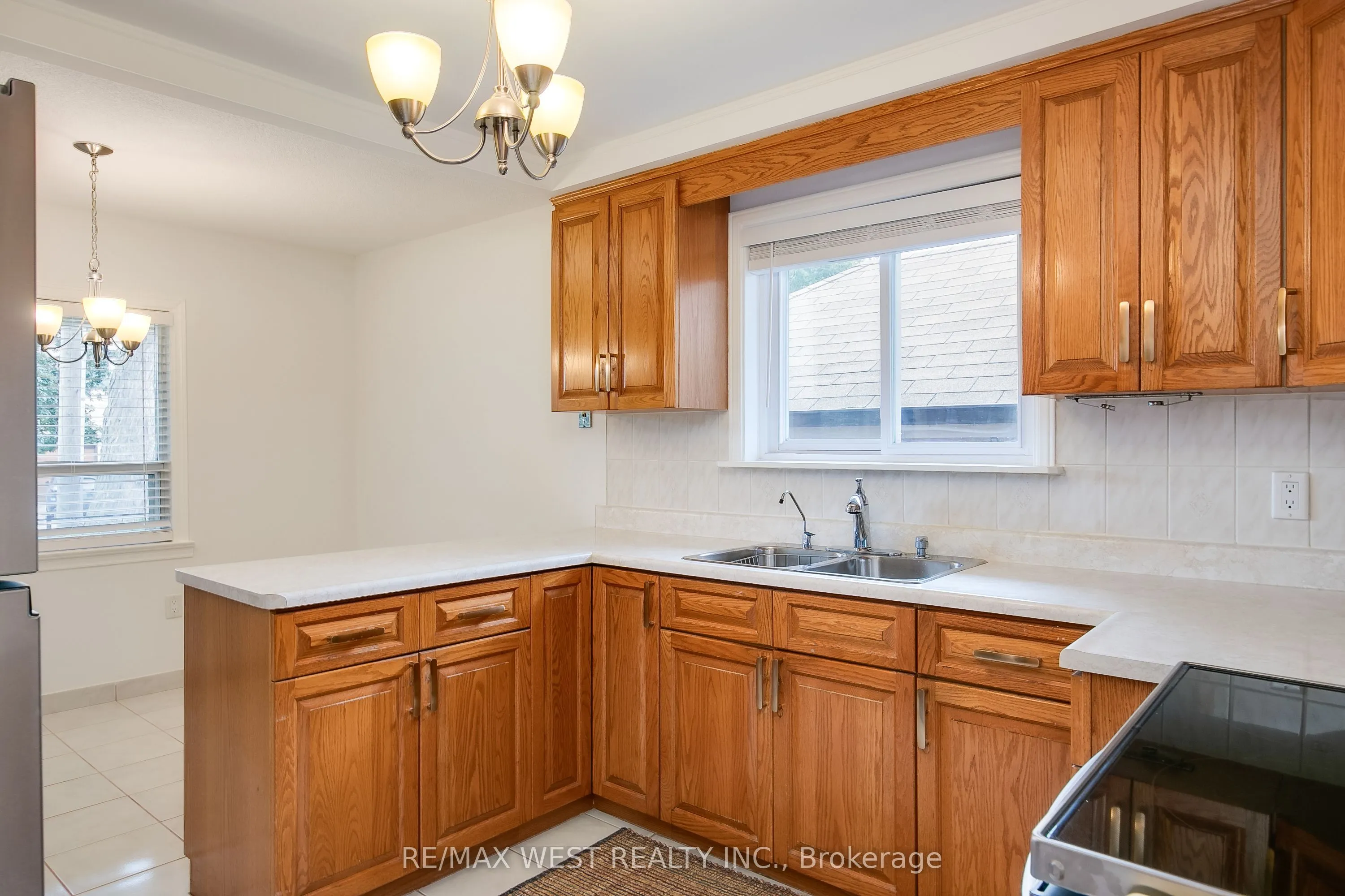 50 Larchmere Avenue