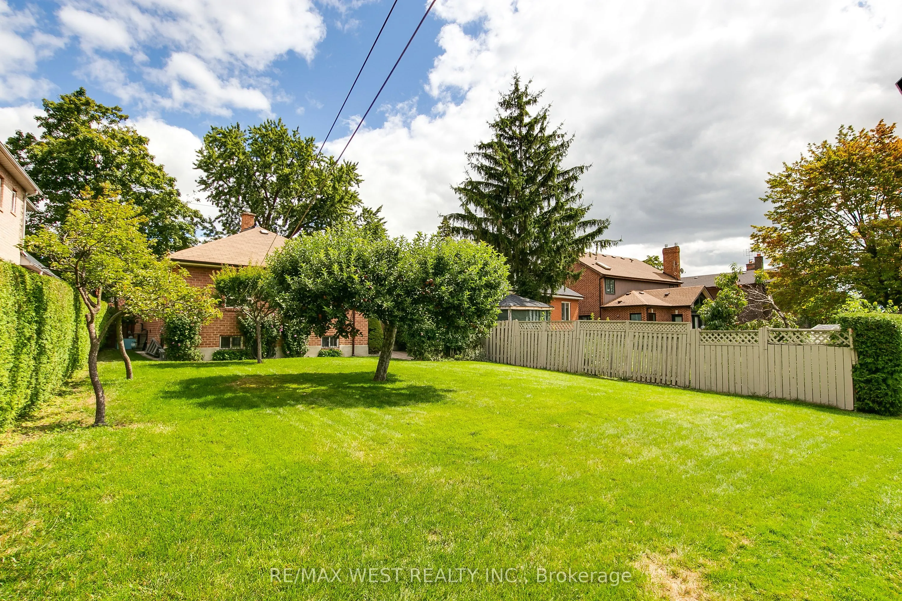 50 Larchmere Avenue