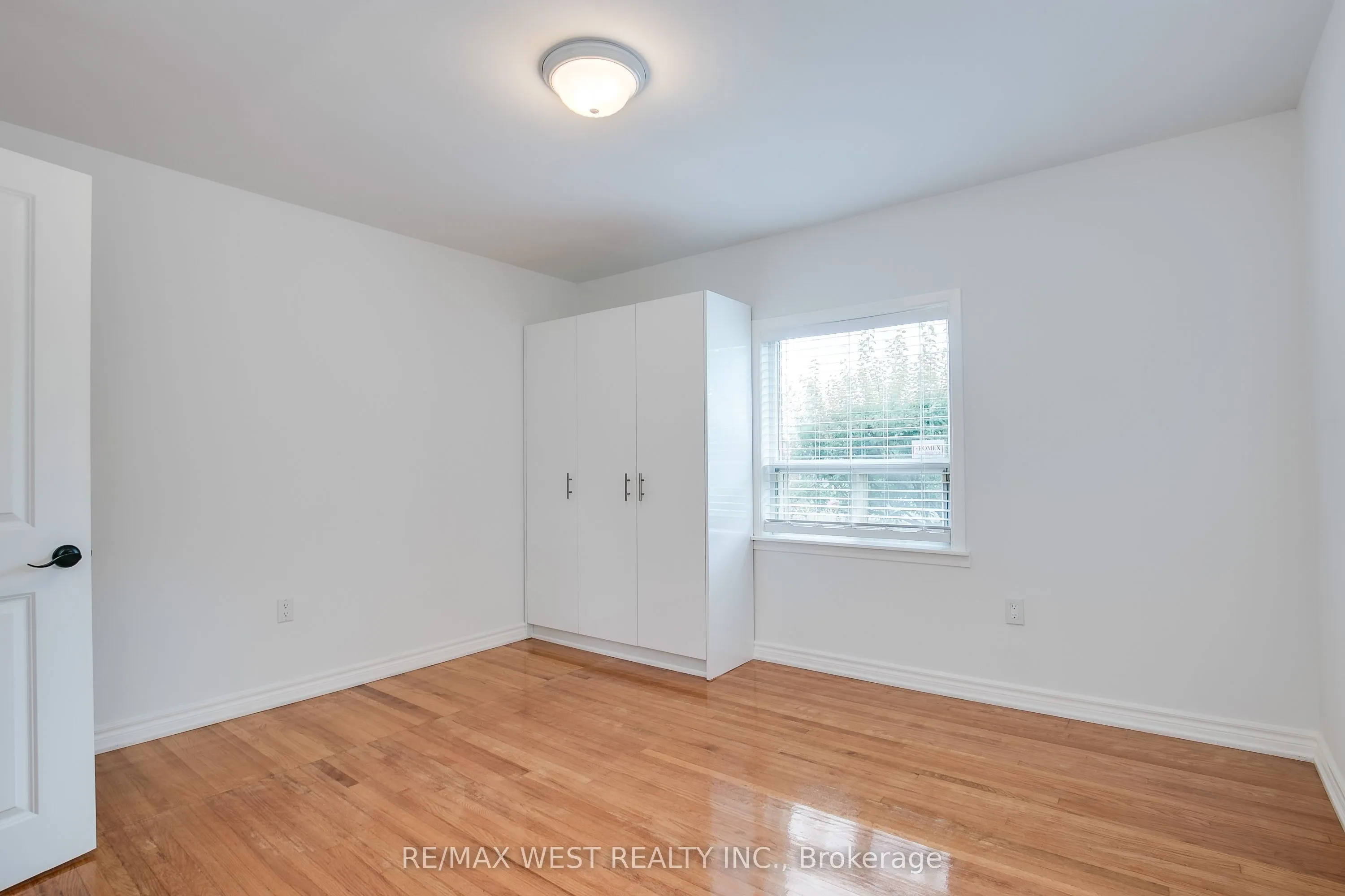 50 Larchmere Avenue