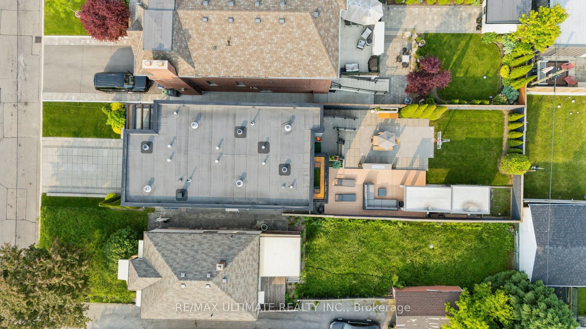 1139 Glengrove Avenue W