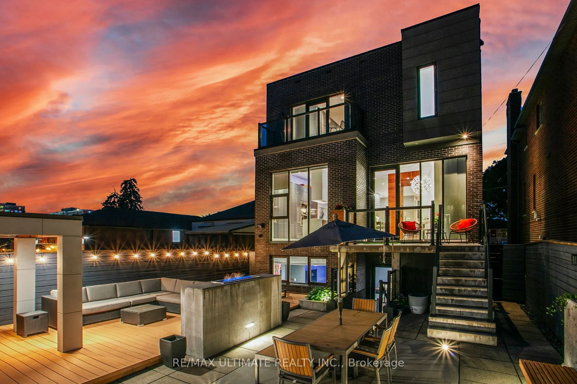1139 Glengrove Avenue W