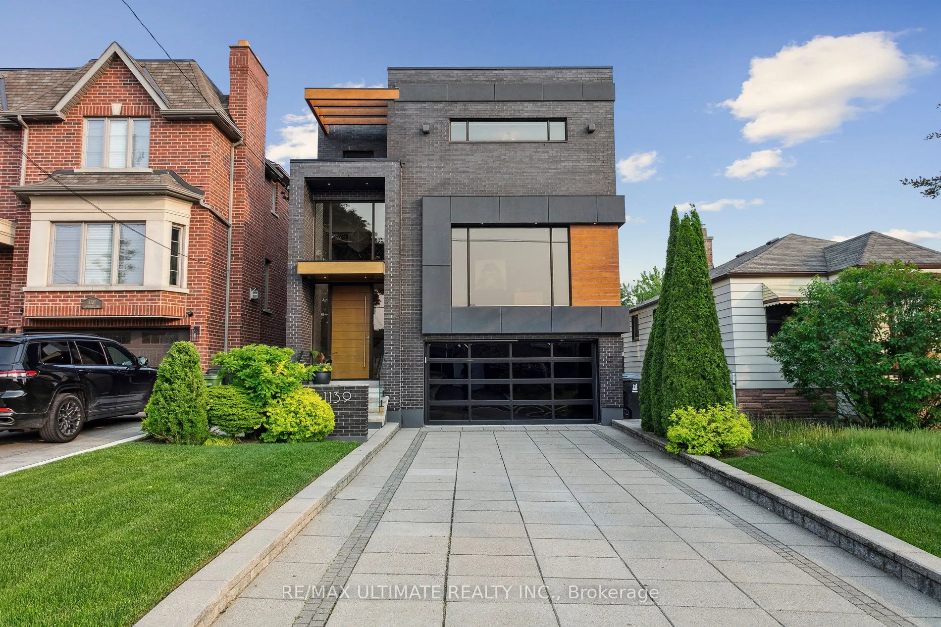 1139 Glengrove Avenue W