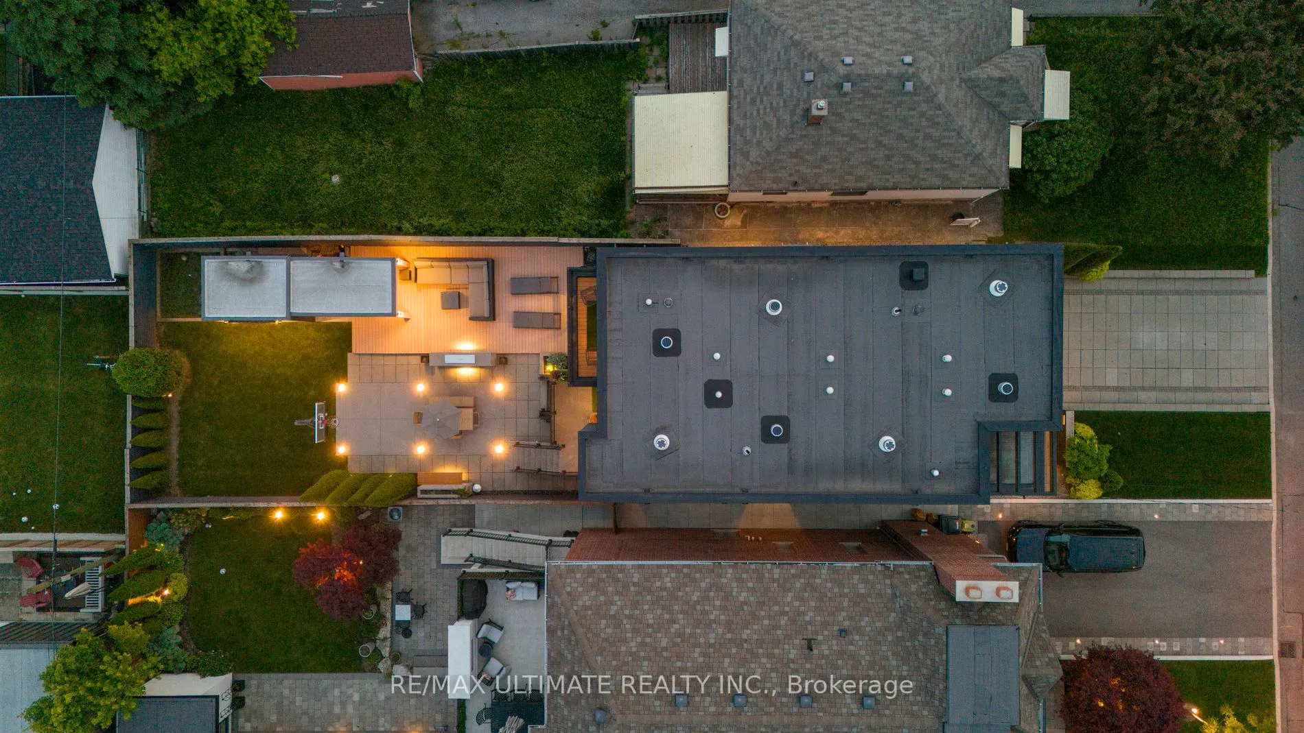 1139 Glengrove Avenue W