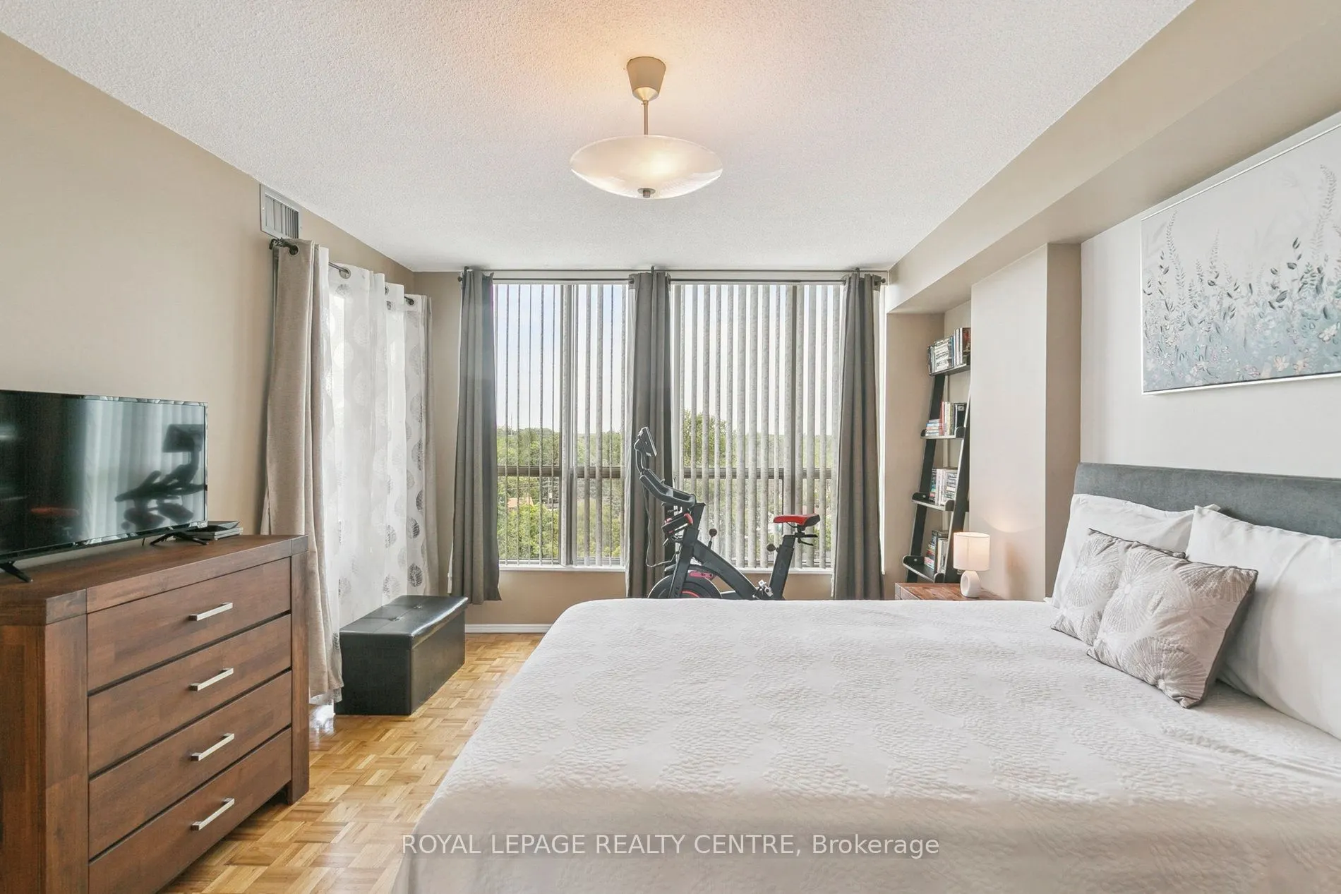 1110 Walden Circle, #807