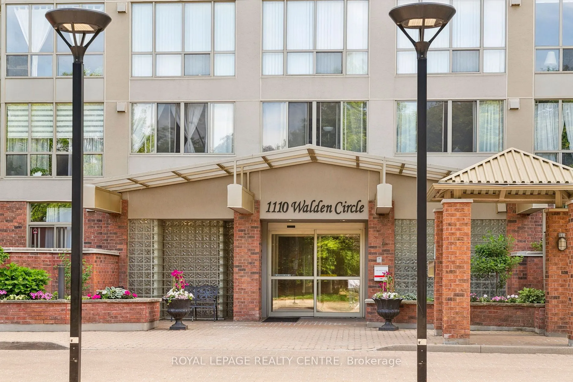 1110 Walden Circle, #807