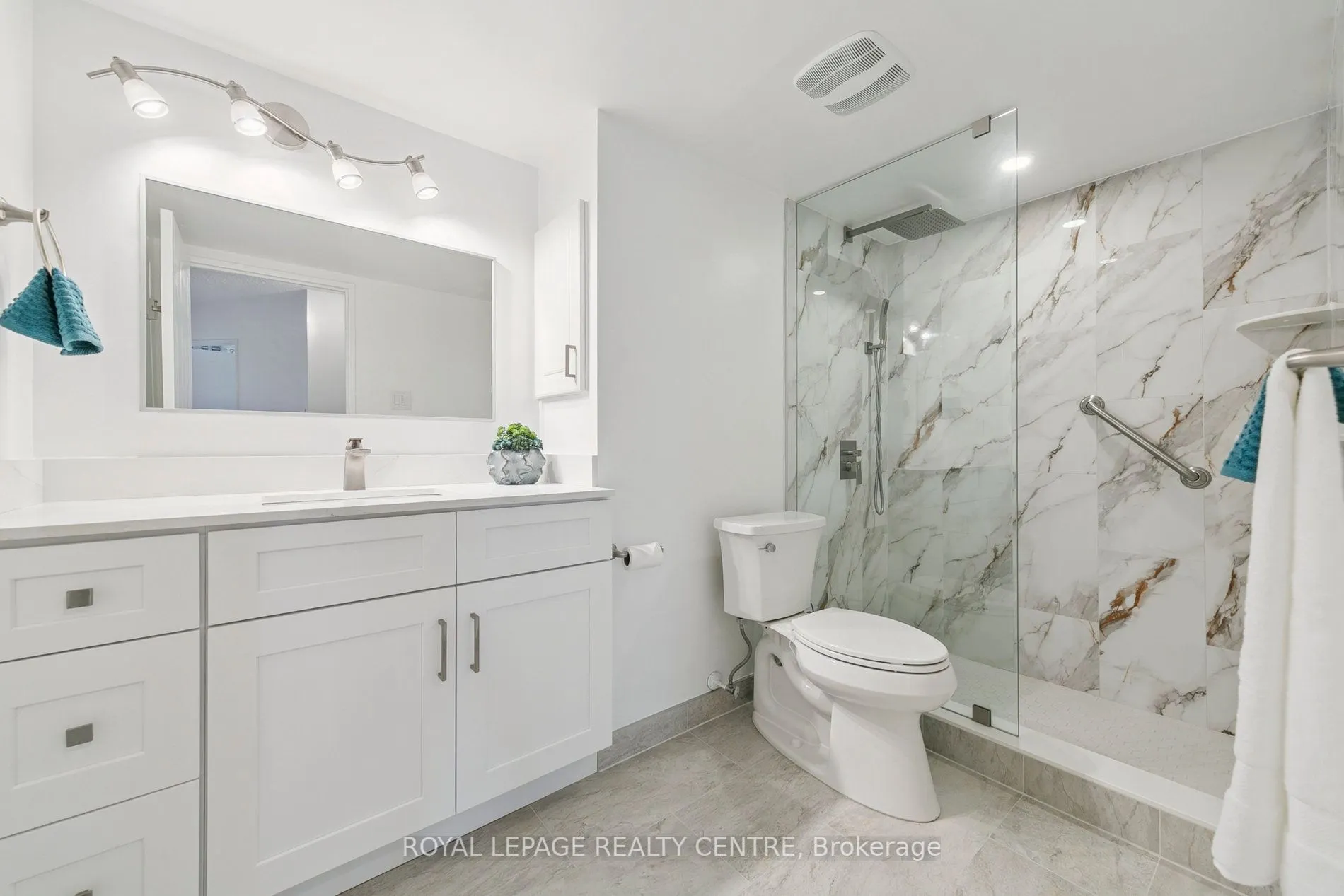 1110 Walden Circle, #807