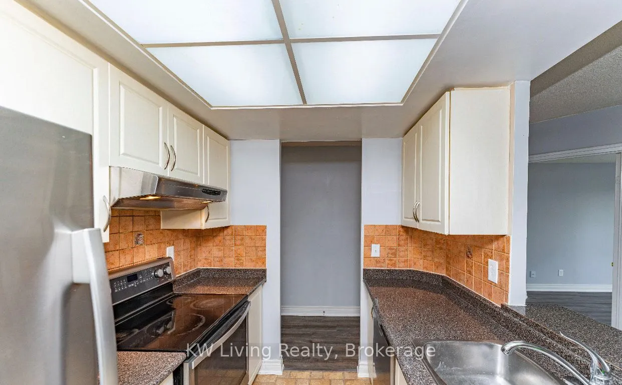 1001 Cedarglen Gate, #422