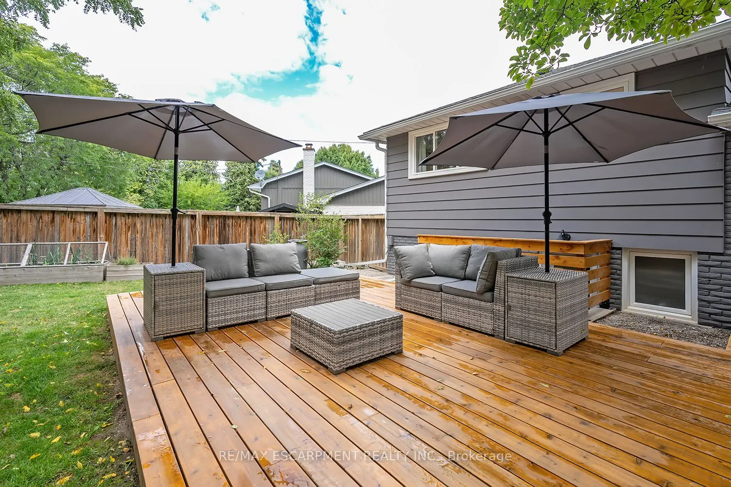 406 Oakwood Drive