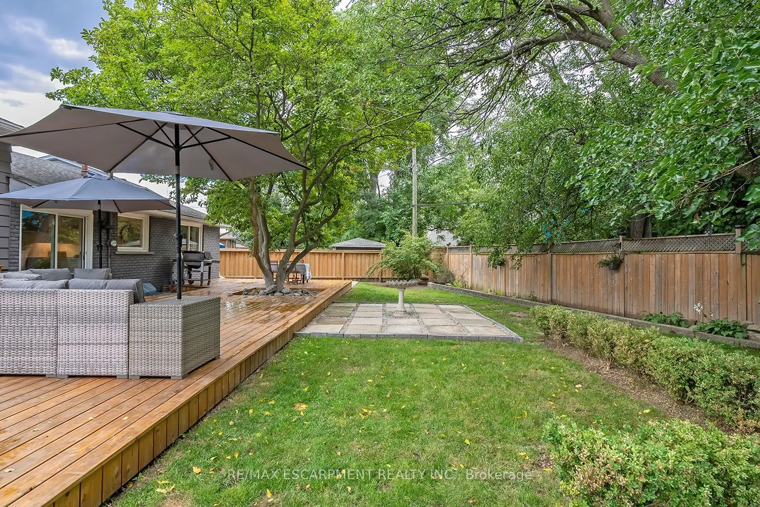 406 Oakwood Drive