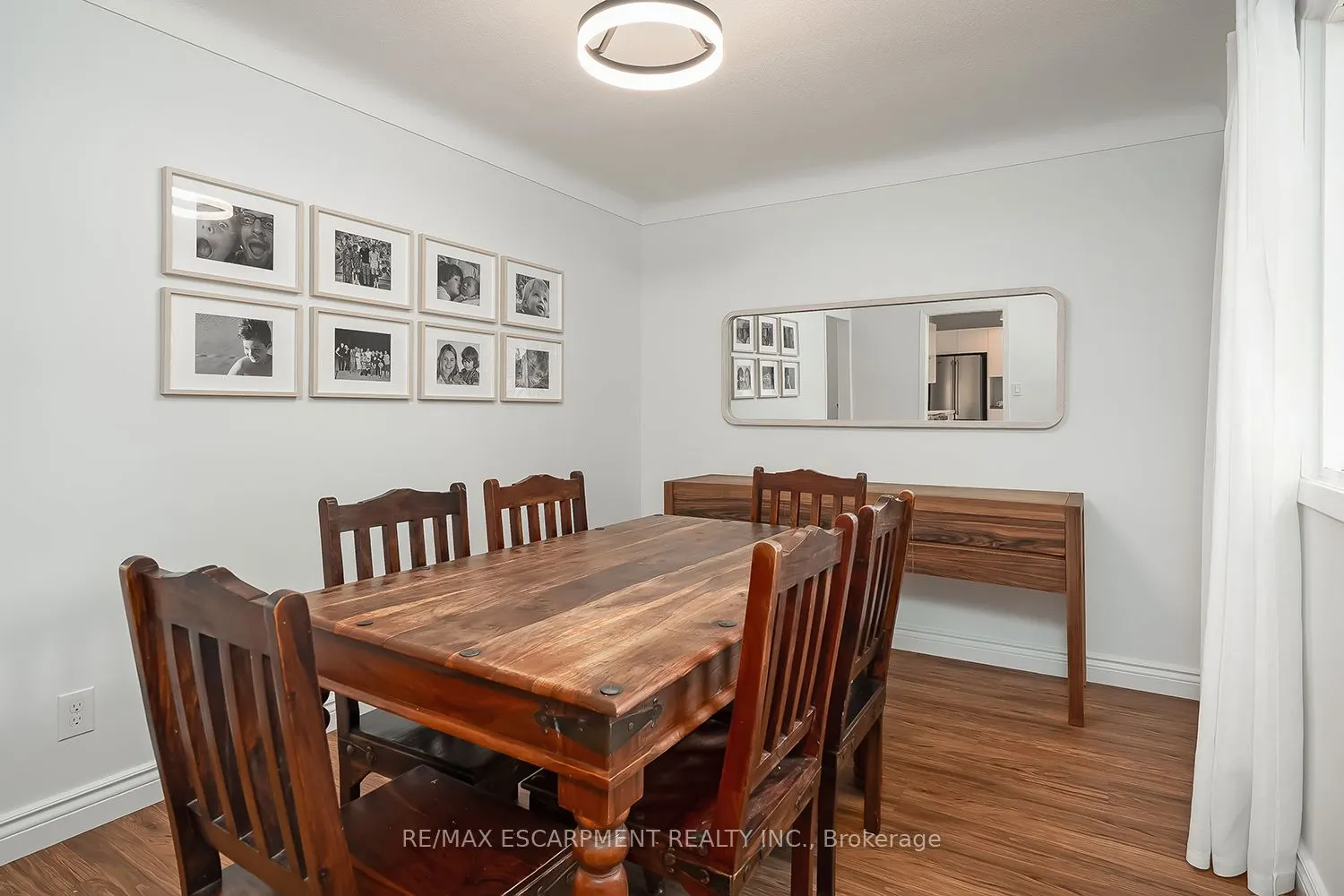 406 Oakwood Drive