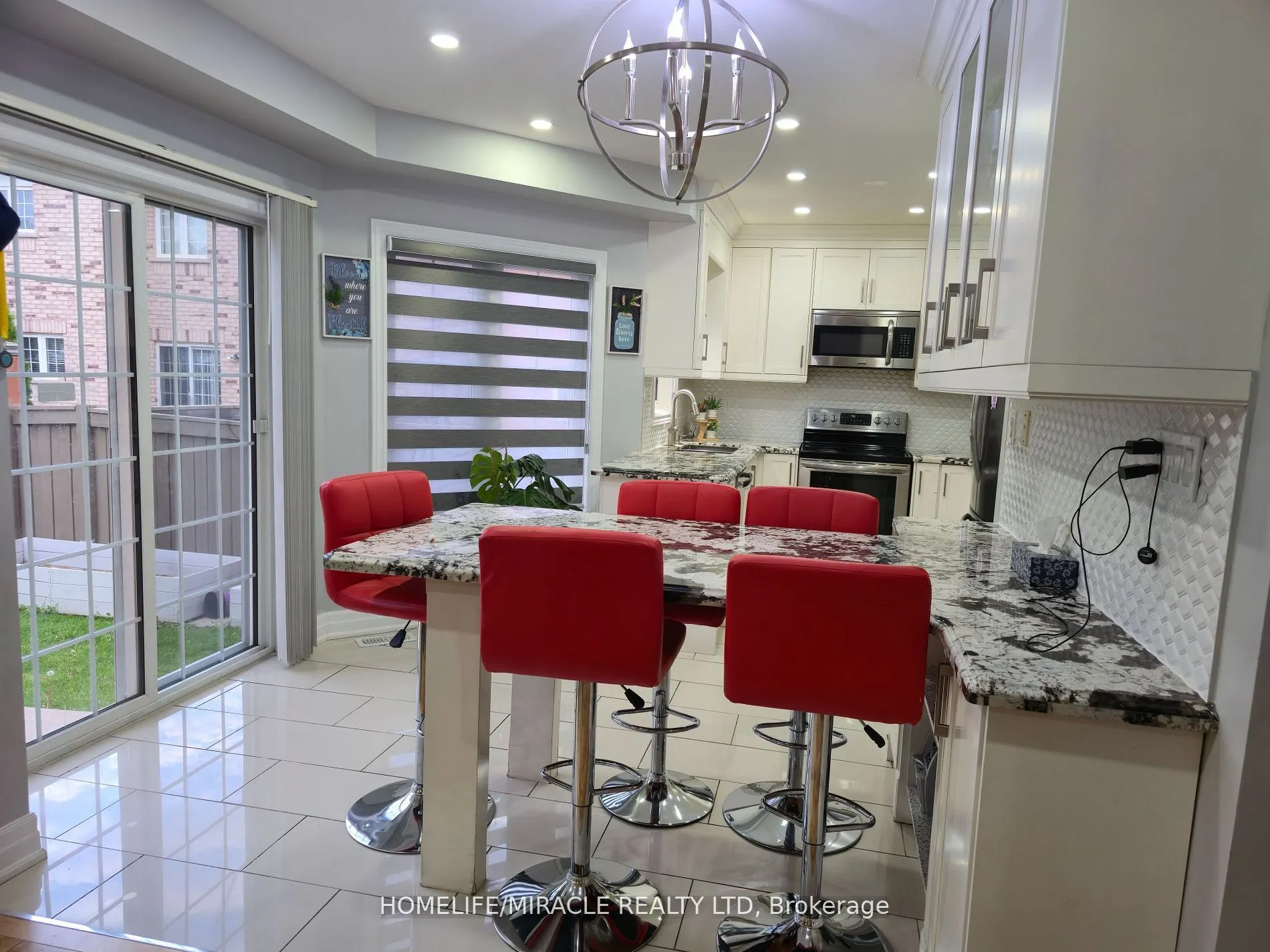 33 Atira Avenue