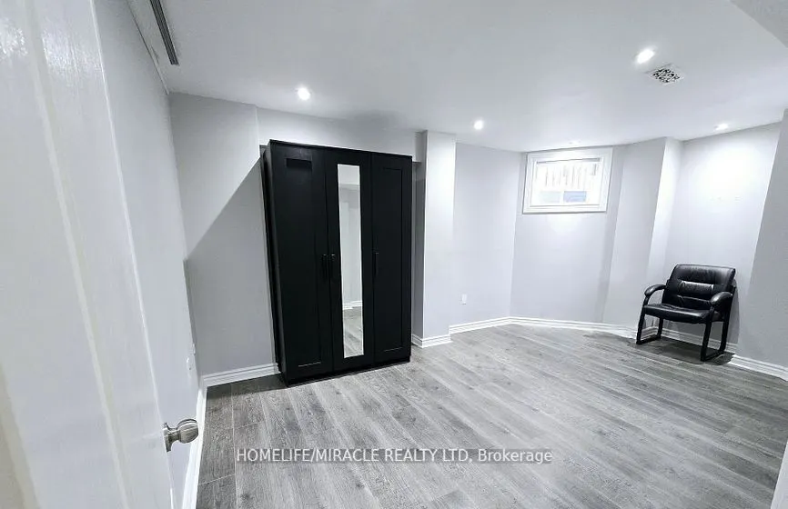 33 Atira Avenue