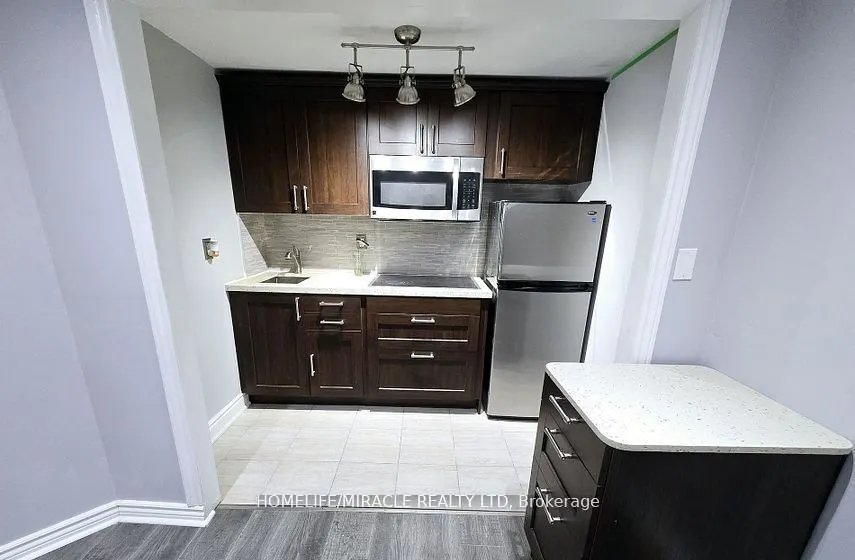 33 Atira Avenue