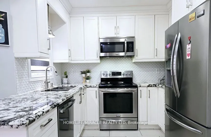 33 Atira Avenue