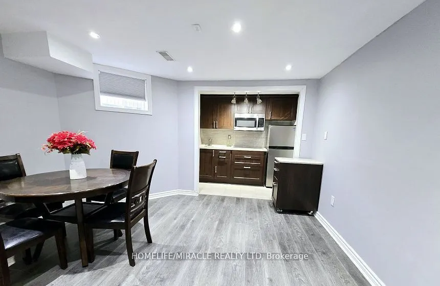 33 Atira Avenue