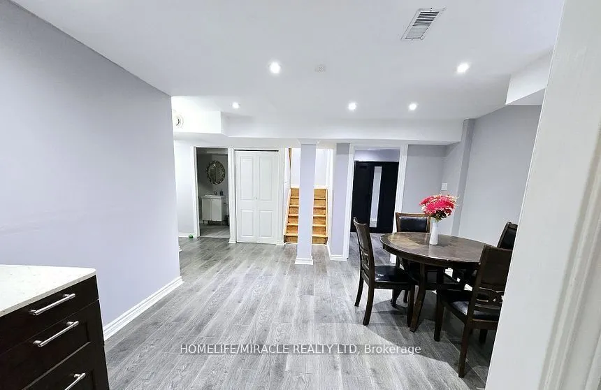 33 Atira Avenue