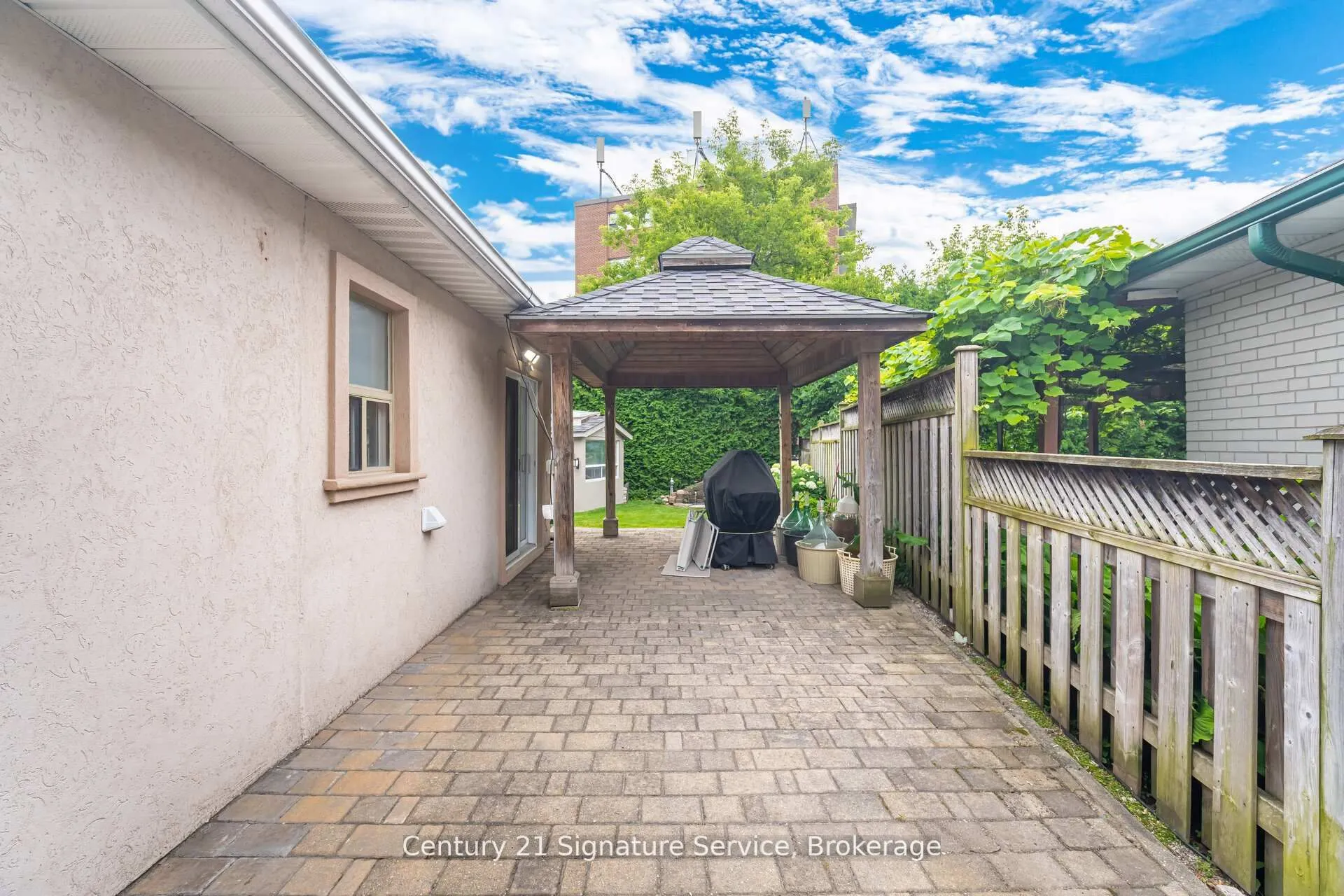 512 Selsey Drive