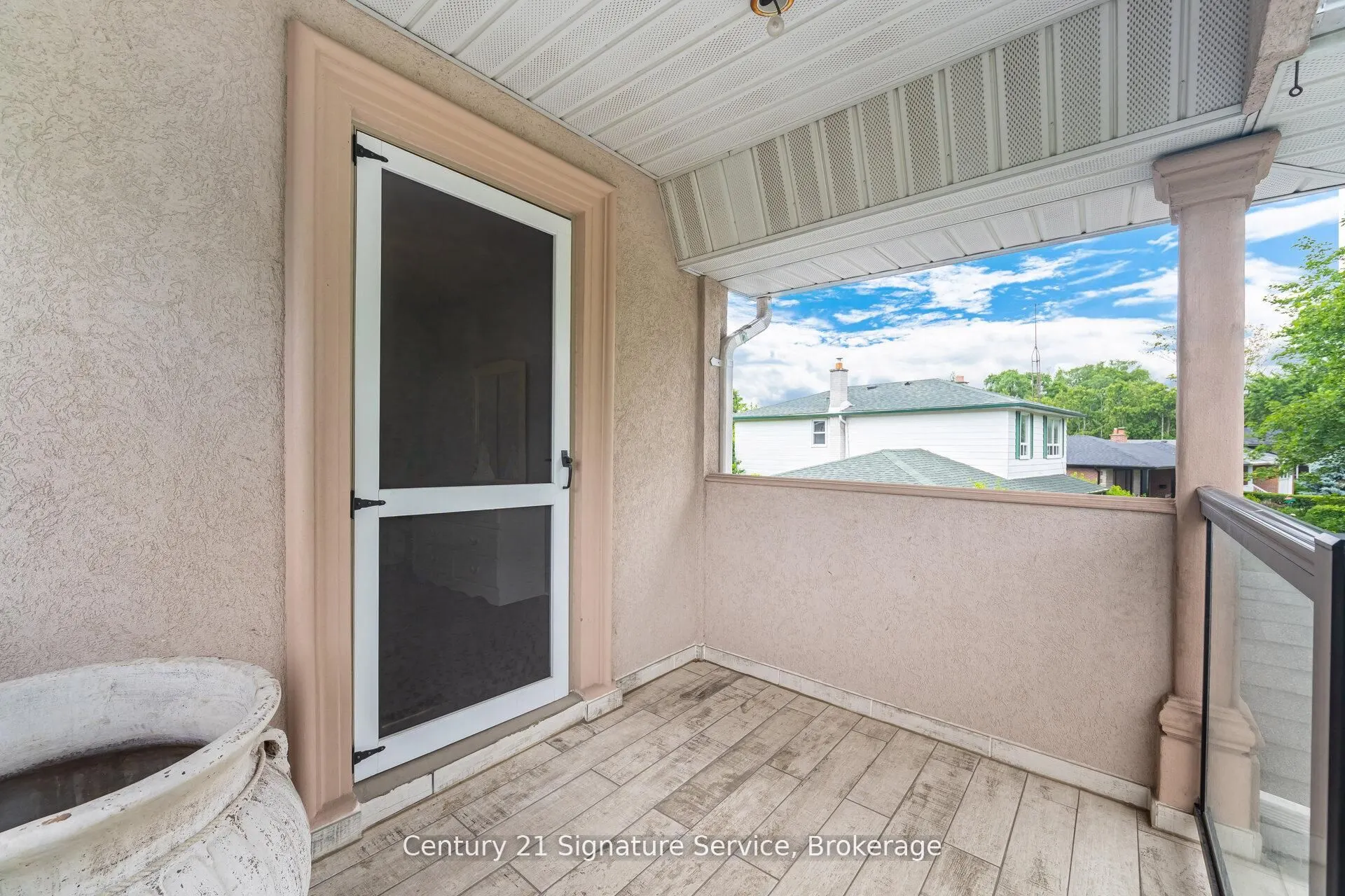 512 Selsey Drive