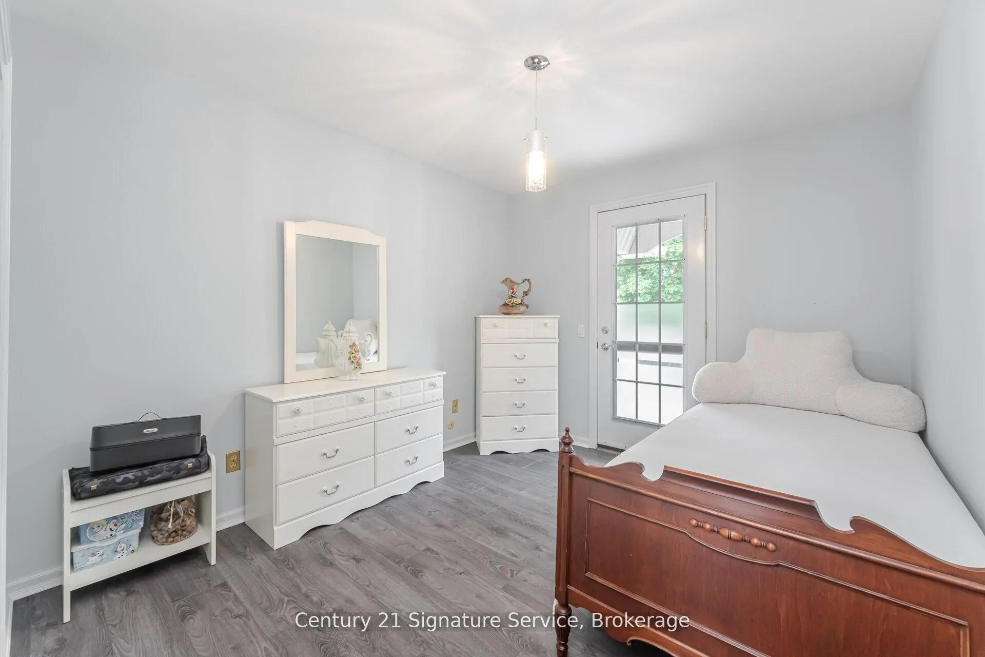 512 Selsey Drive