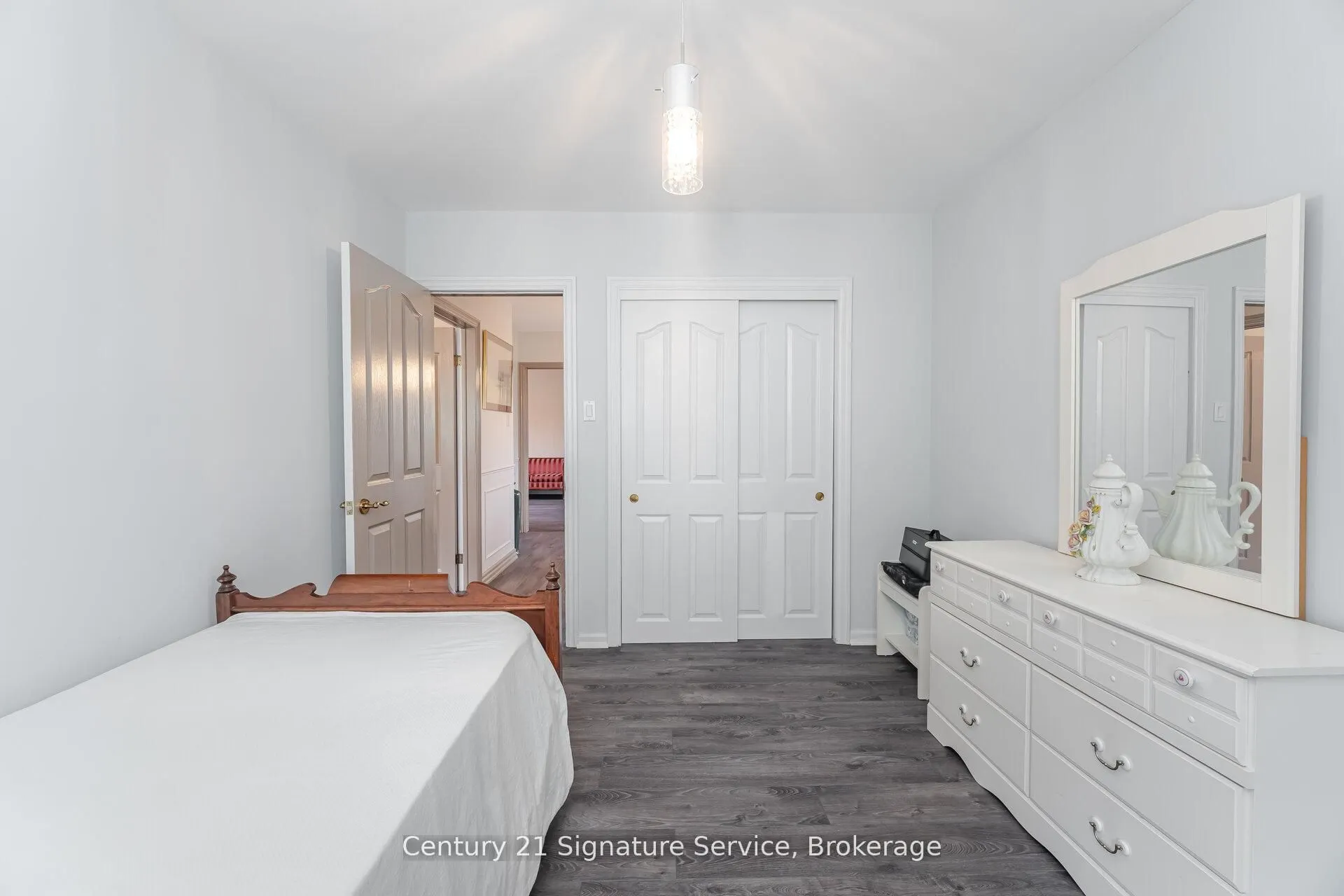 512 Selsey Drive