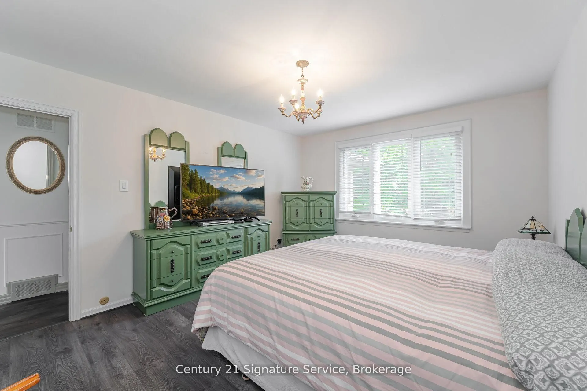 512 Selsey Drive