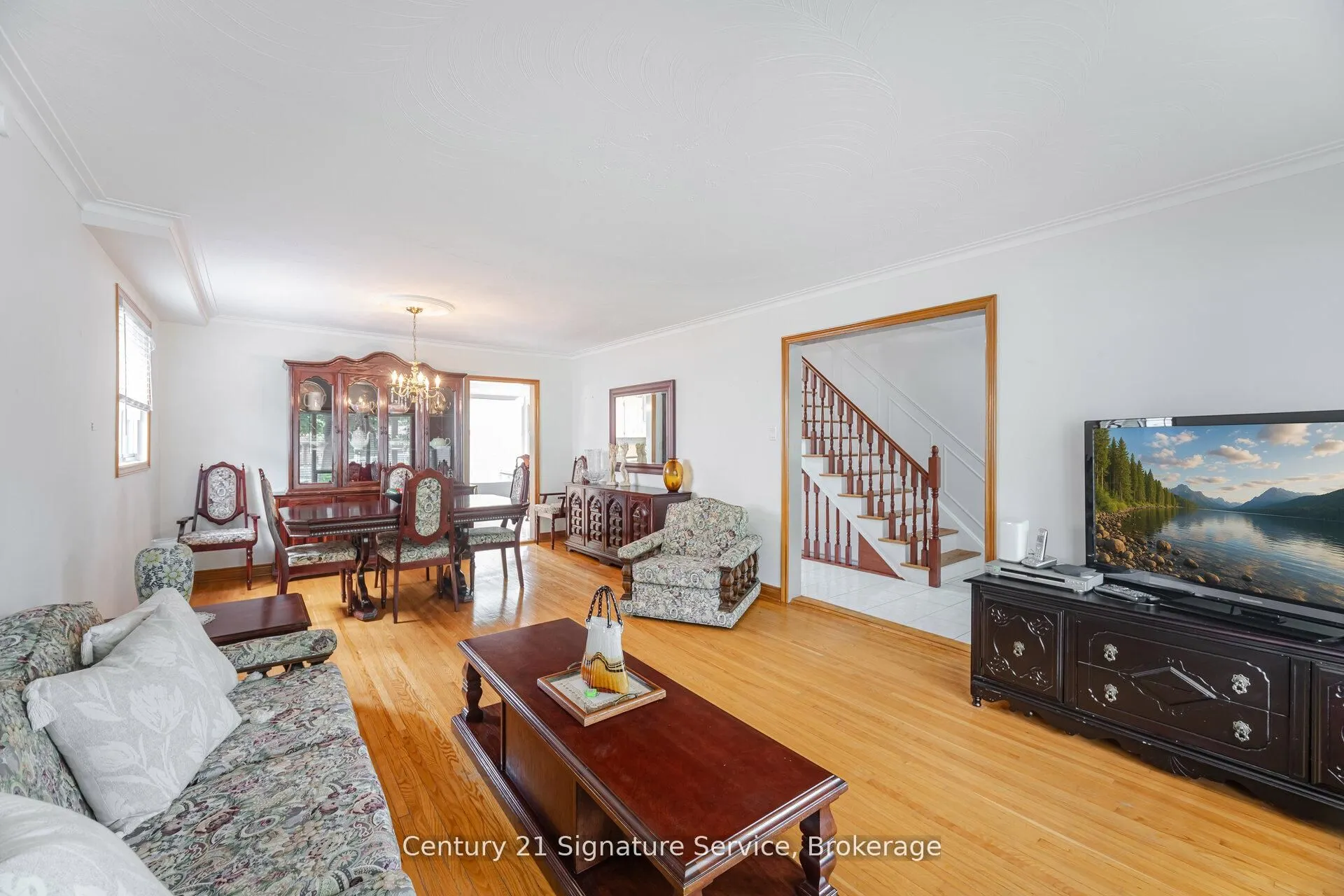 512 Selsey Drive