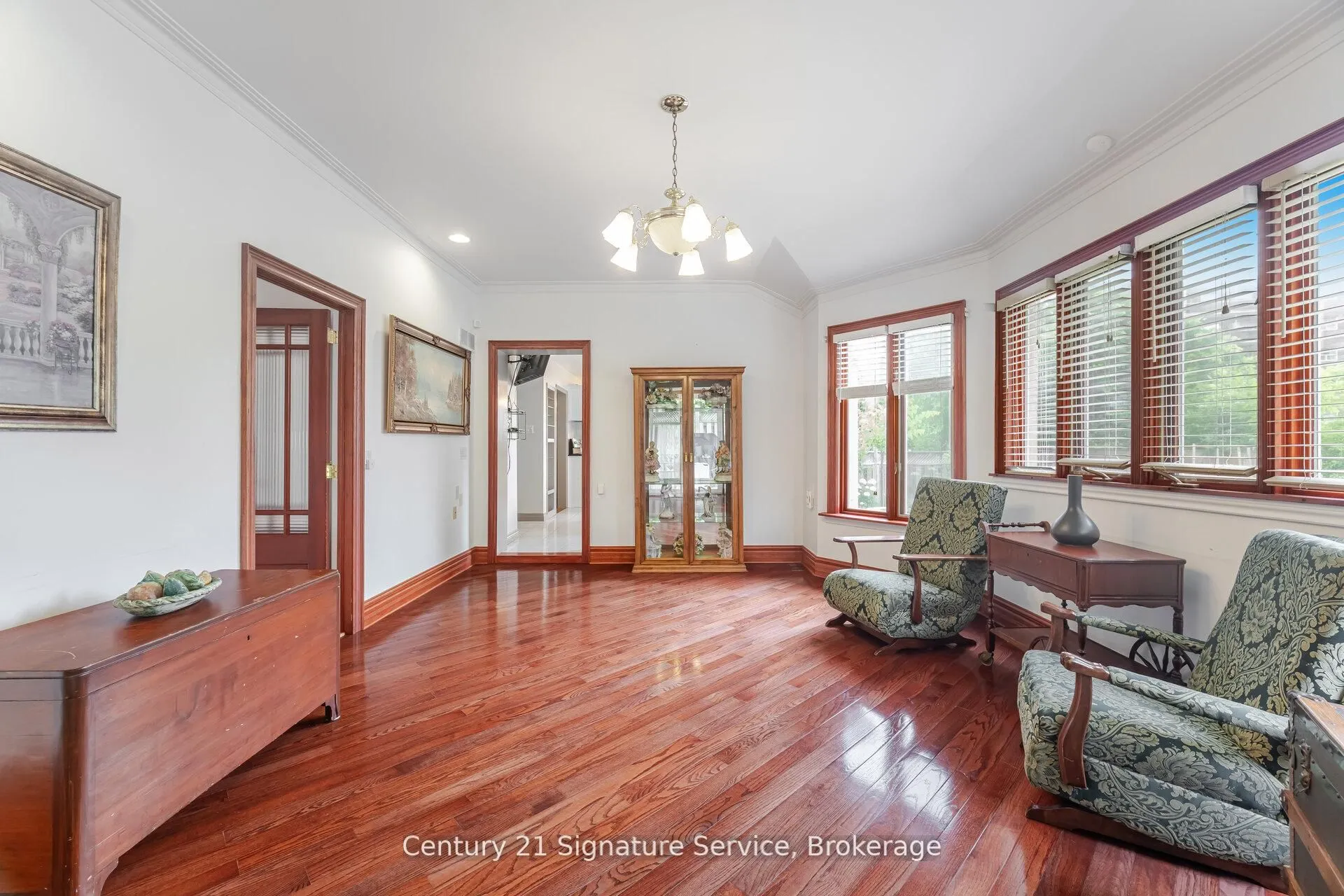 512 Selsey Drive