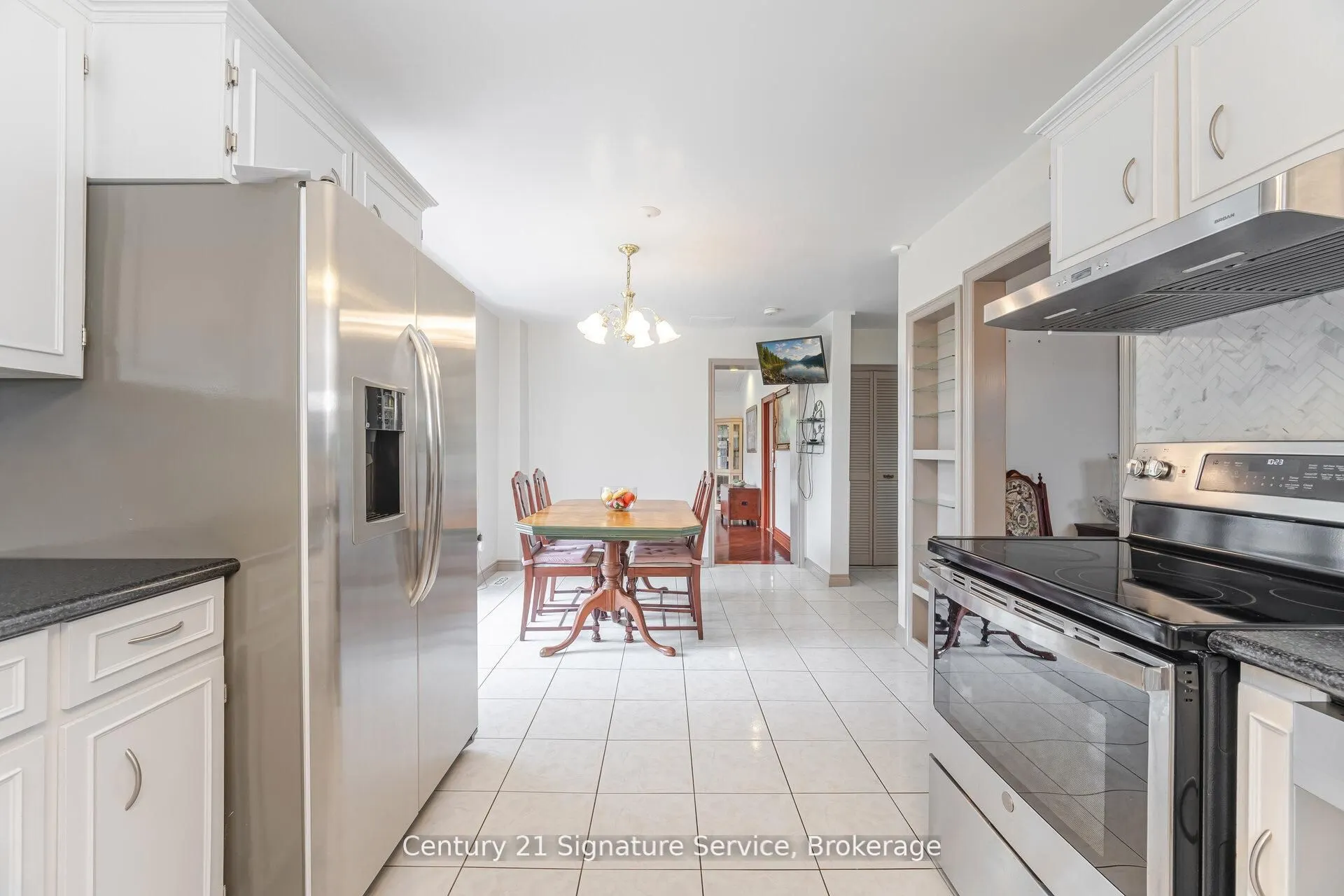512 Selsey Drive