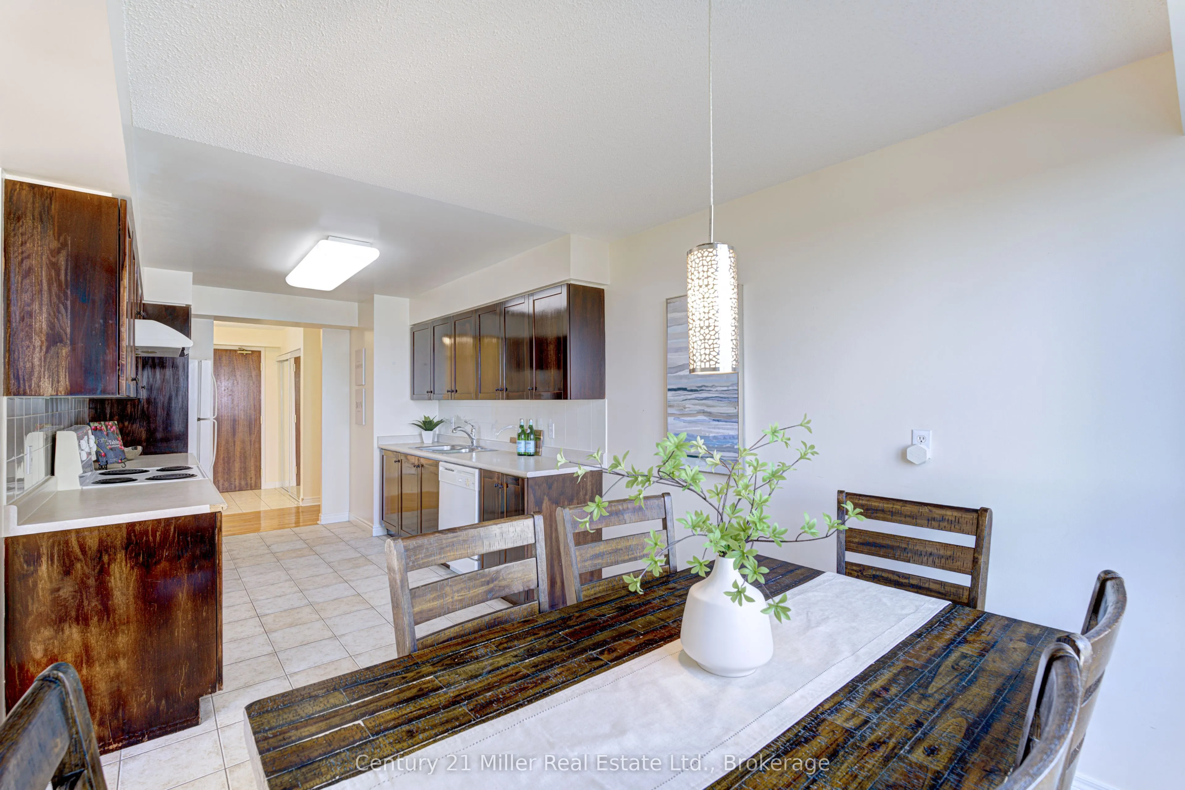 156 Enfield Place, #1210