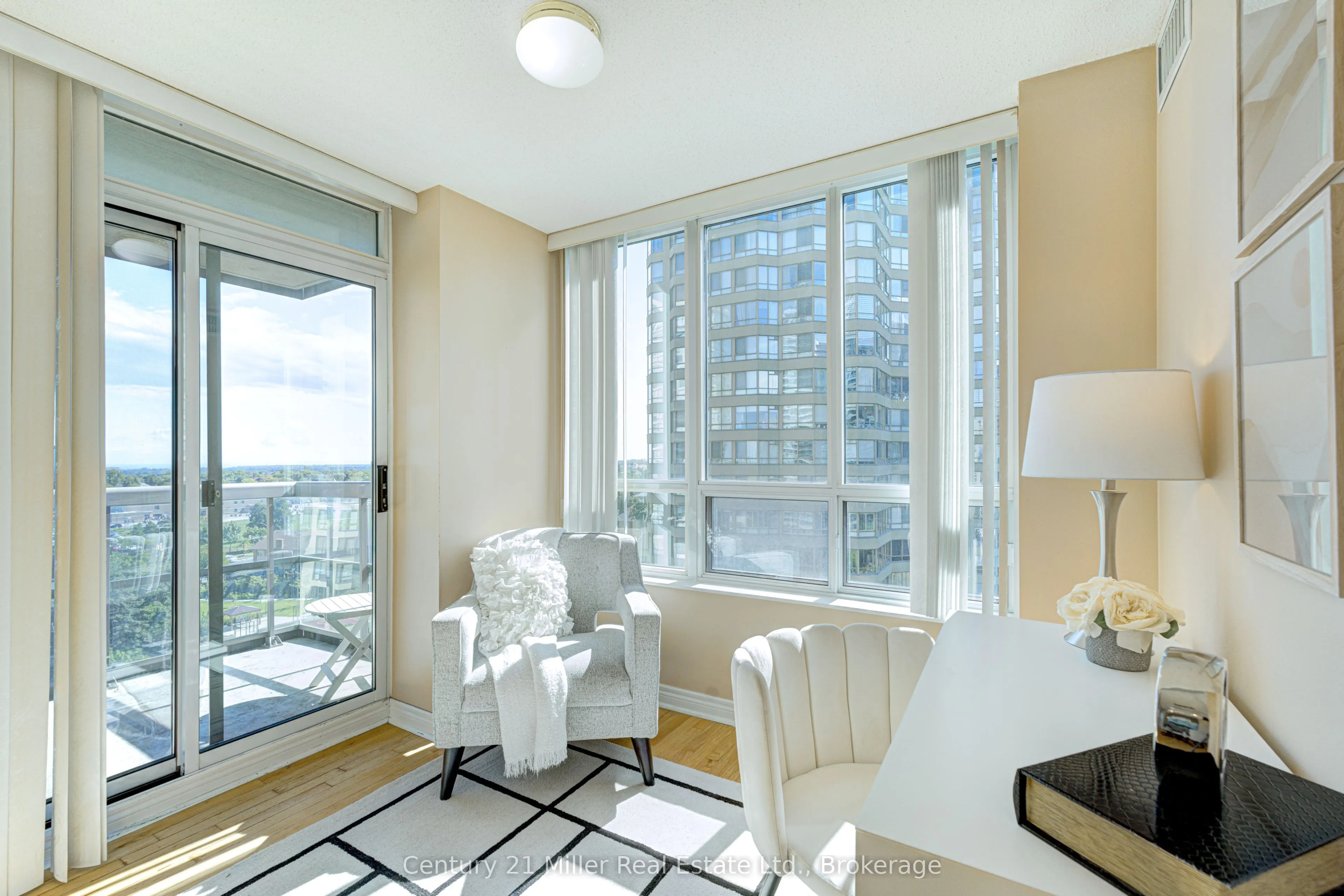156 Enfield Place, #1210