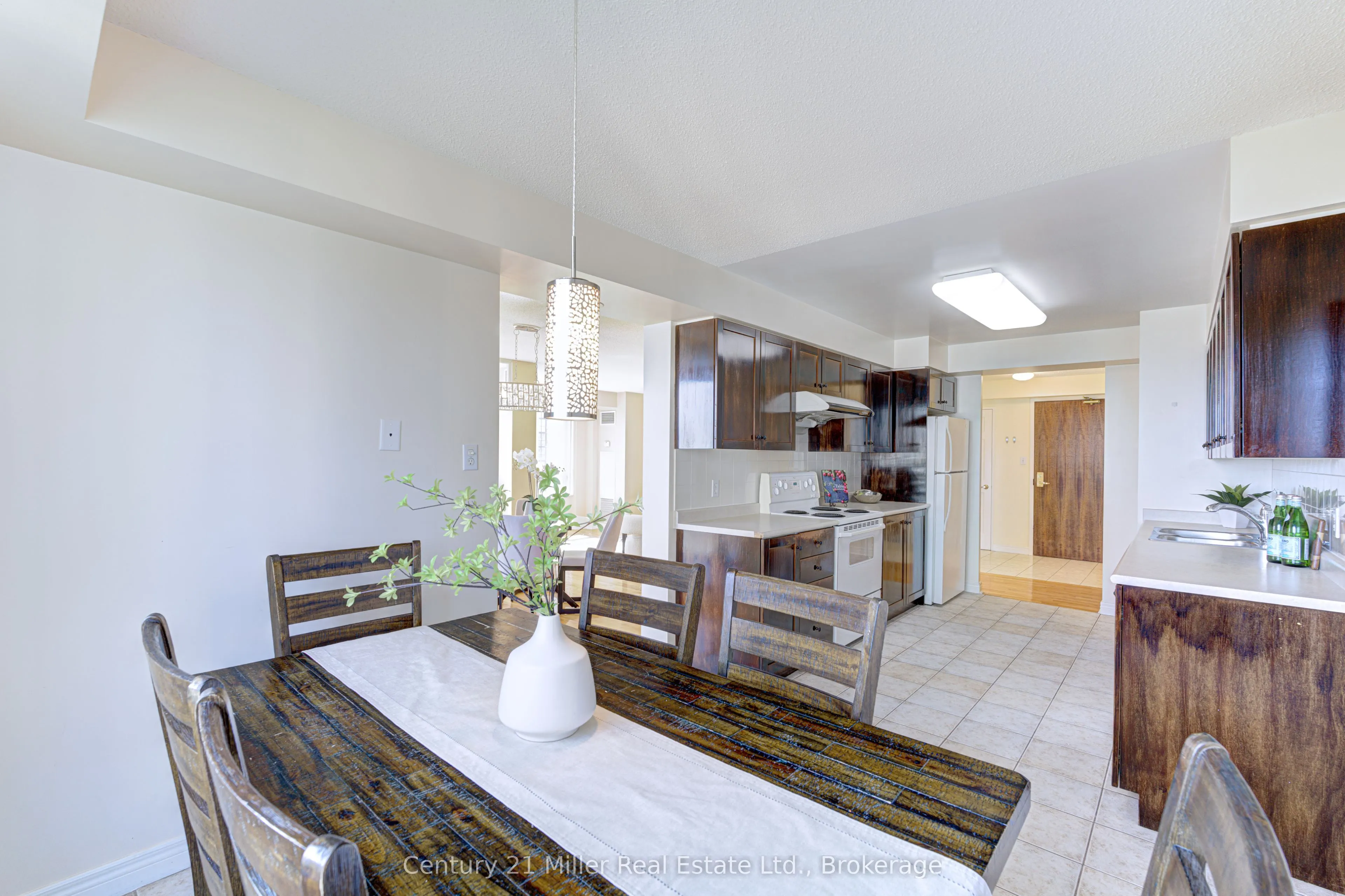 156 Enfield Place, #1210