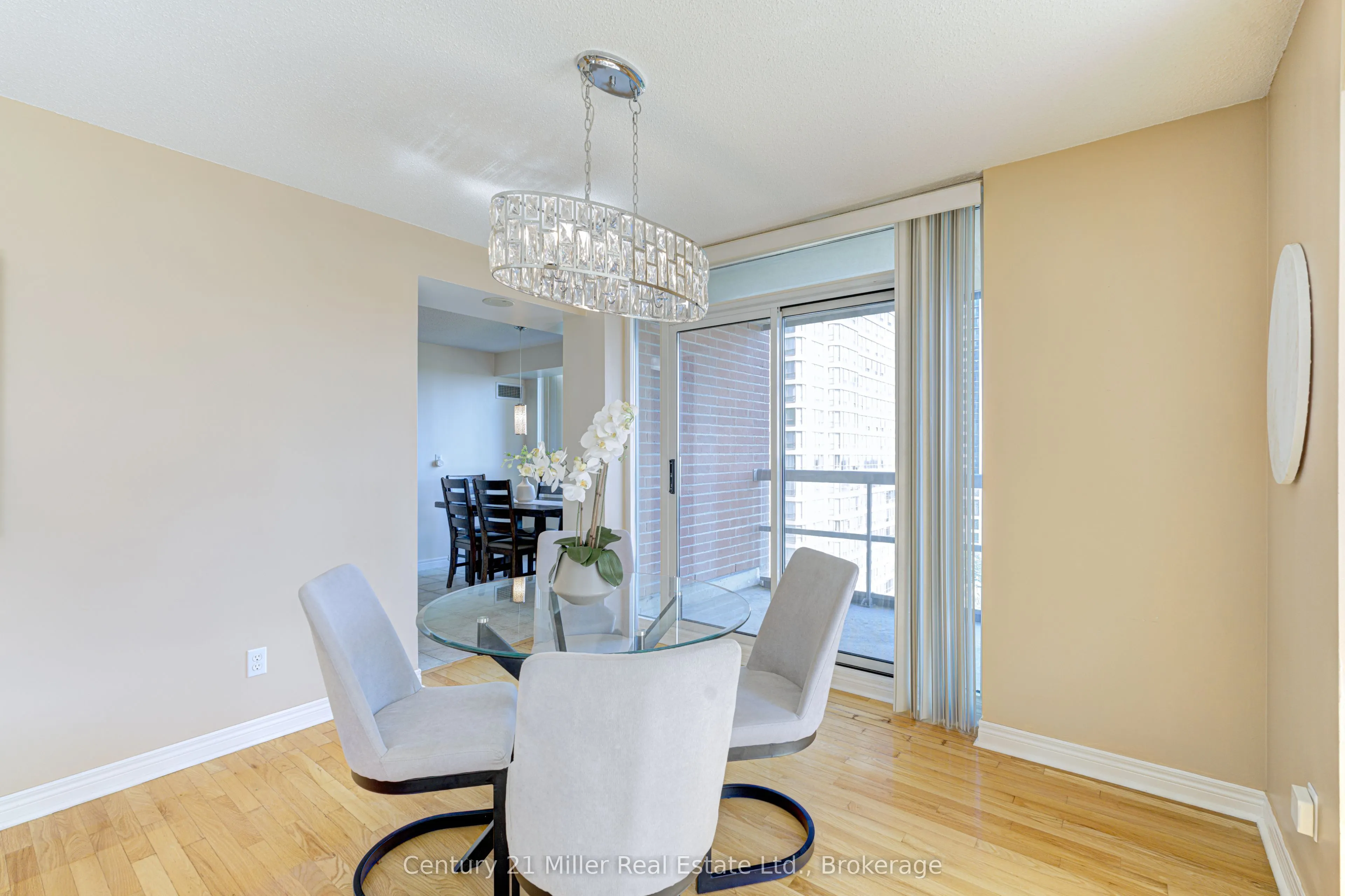 156 Enfield Place, #1210