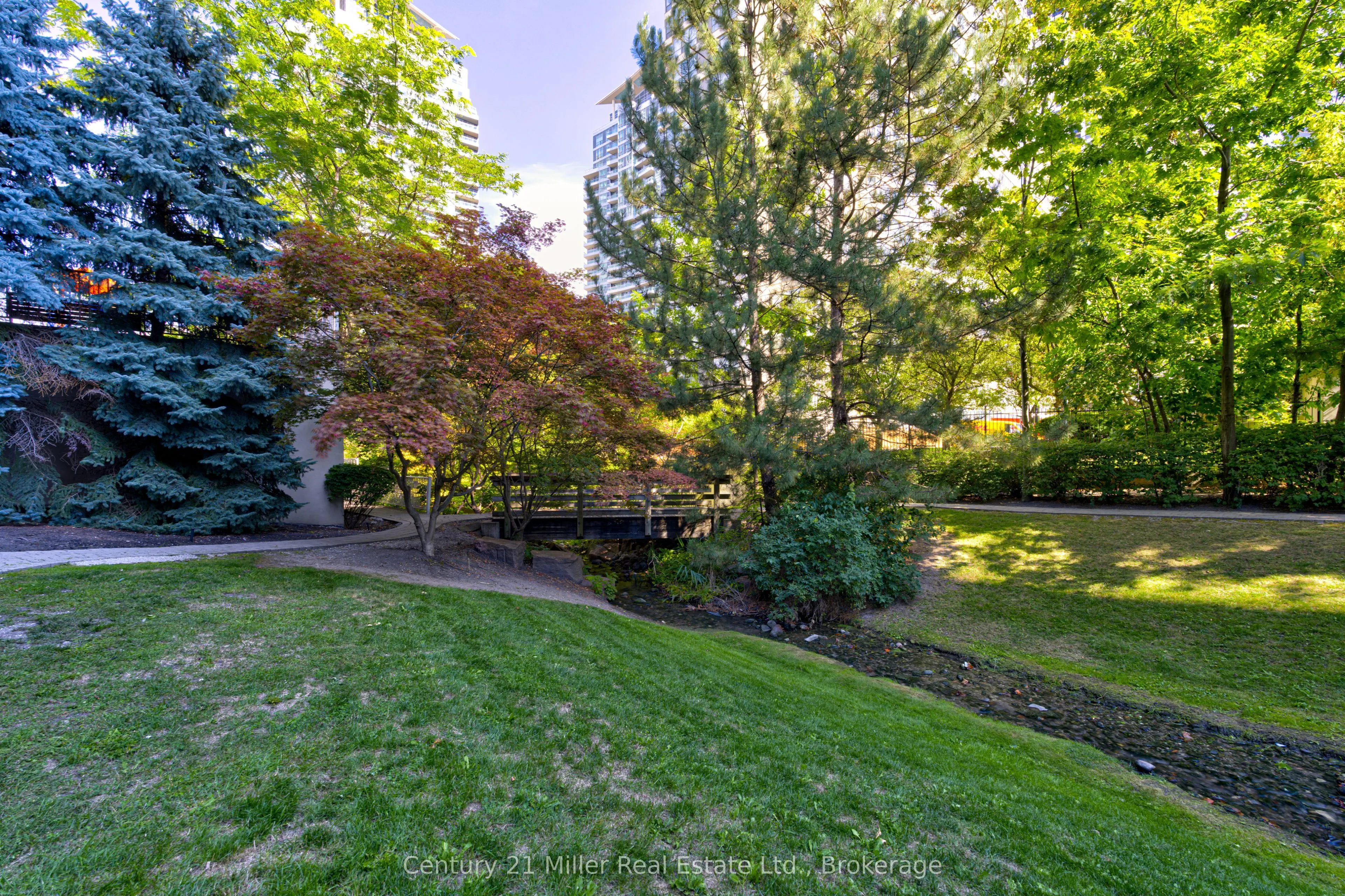 156 Enfield Place, #1210