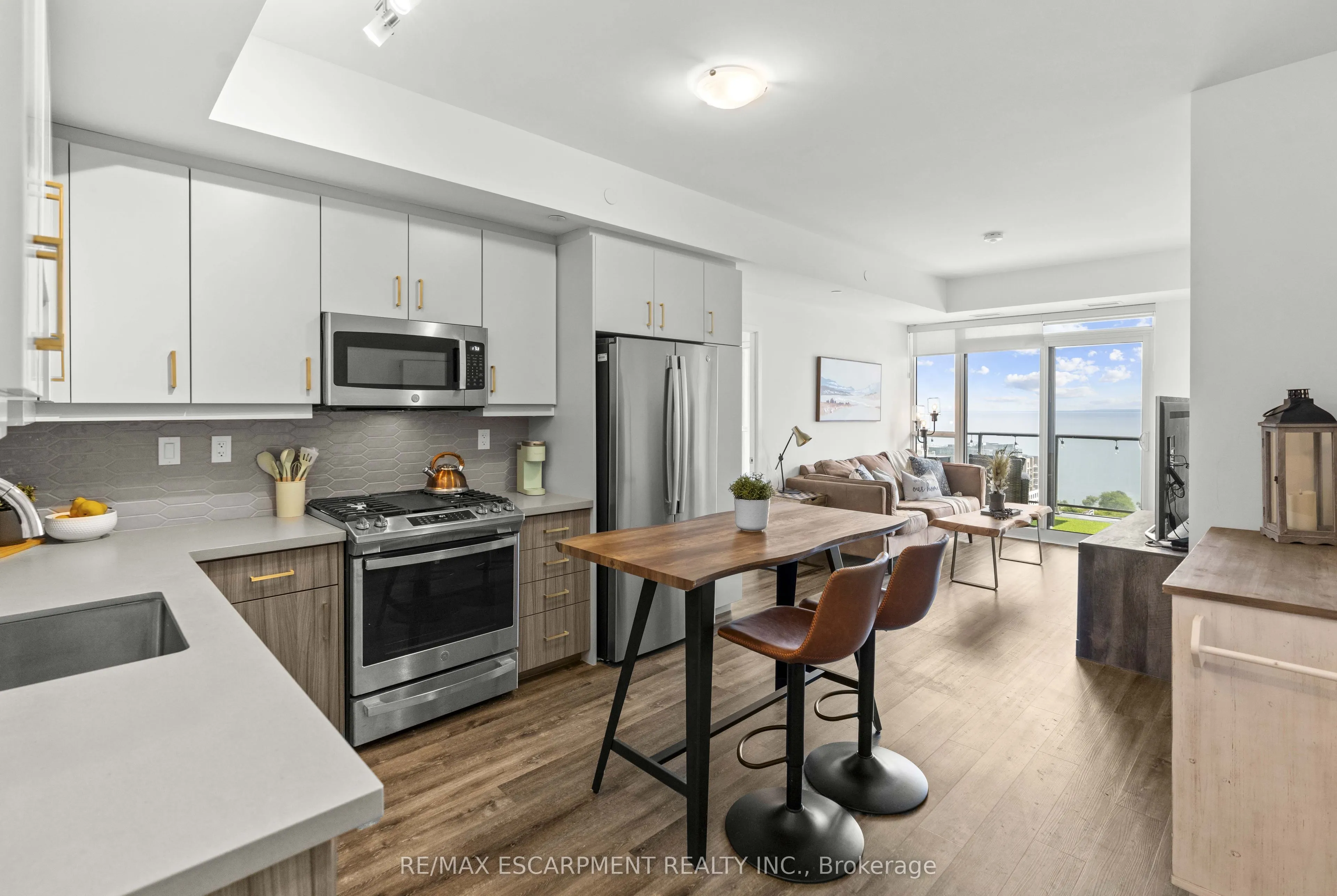 2007 James Street, #1604