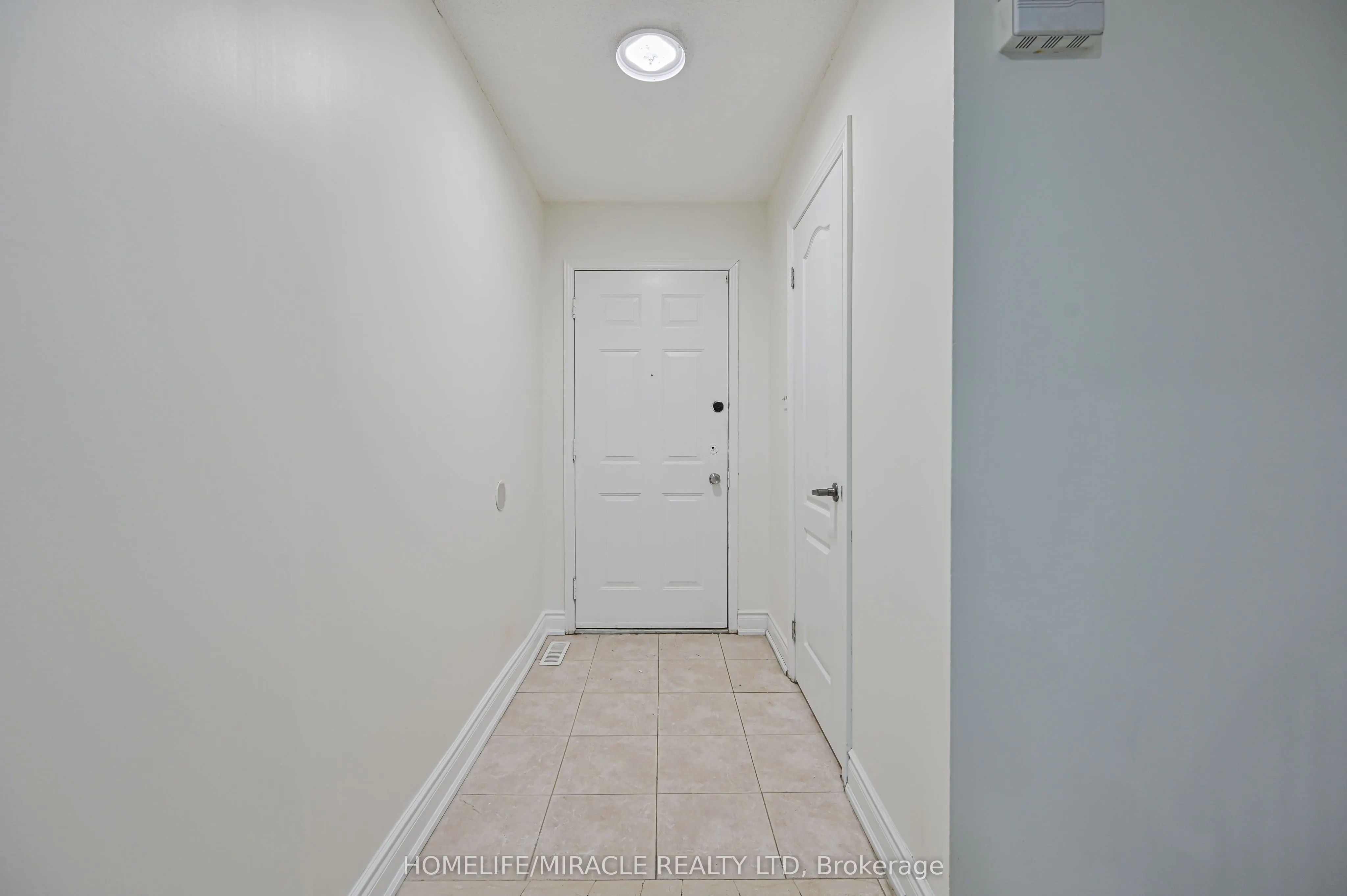 32 Woodsview Avenue